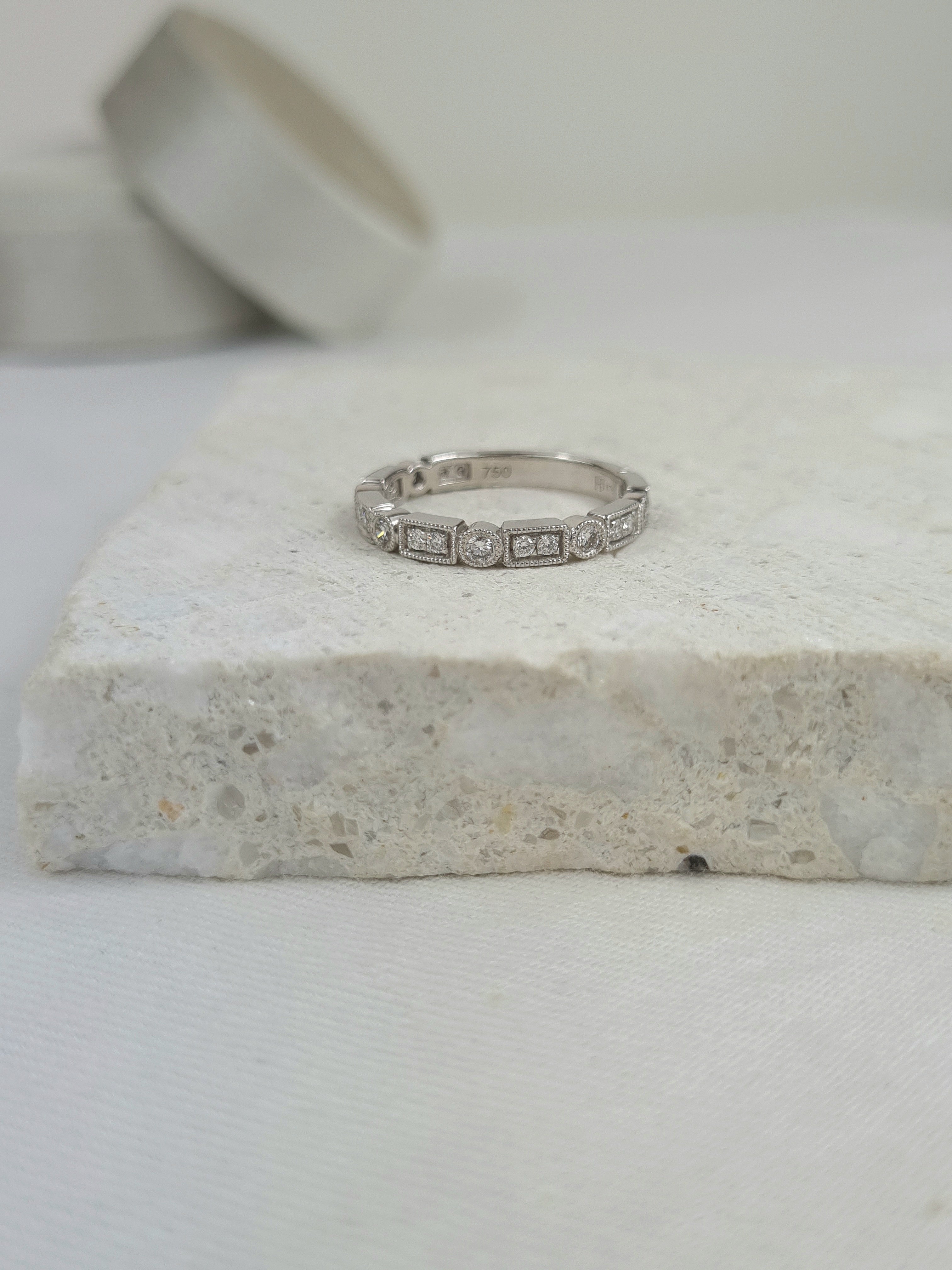 18ct White Gold Vintage Style Round Brilliant cut Diamond band, 0.39ct total