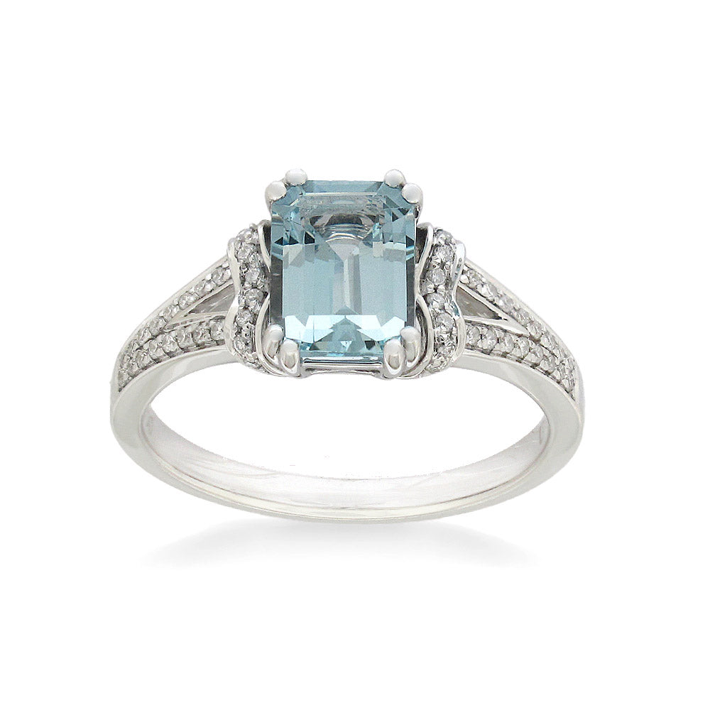 18ct White Gold Aquamarine and Diamond ring