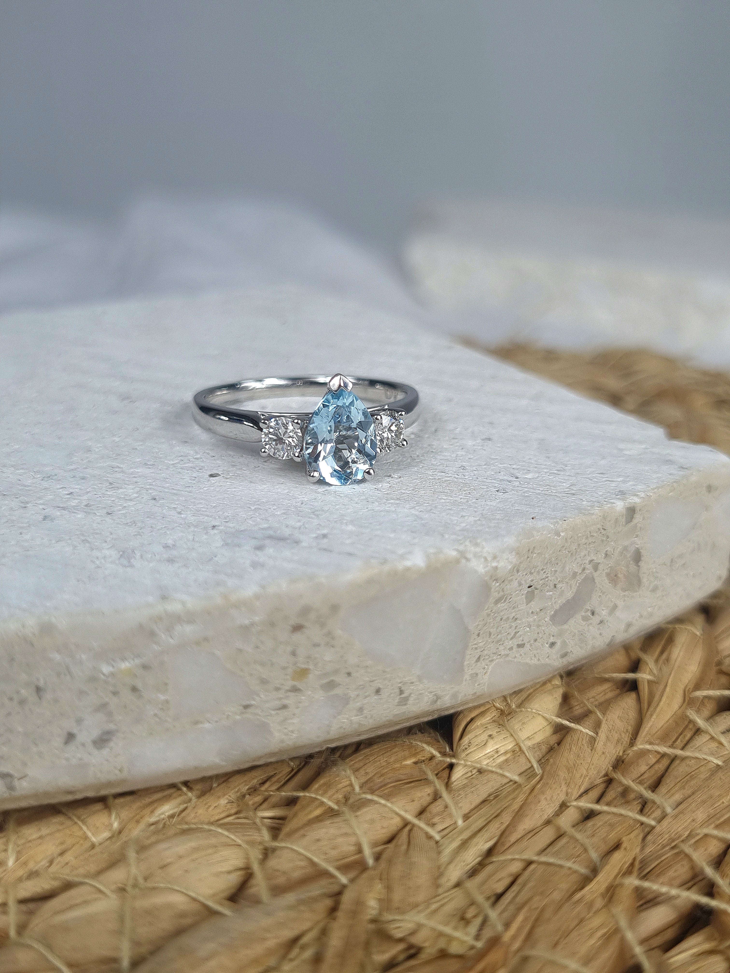 18ct White Gold Aquamarine and Diamond dress ring