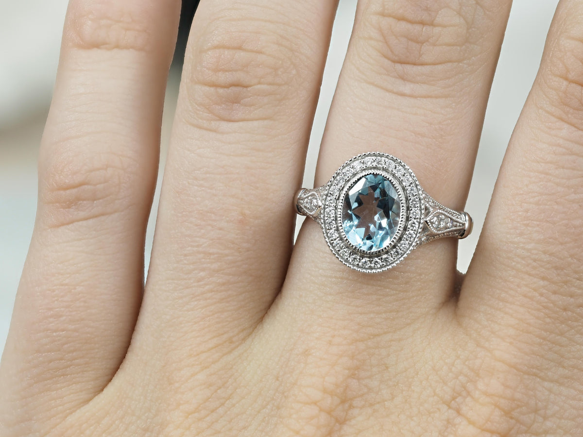 18ct White Gold Vintage Aquamarine and Diamond ring