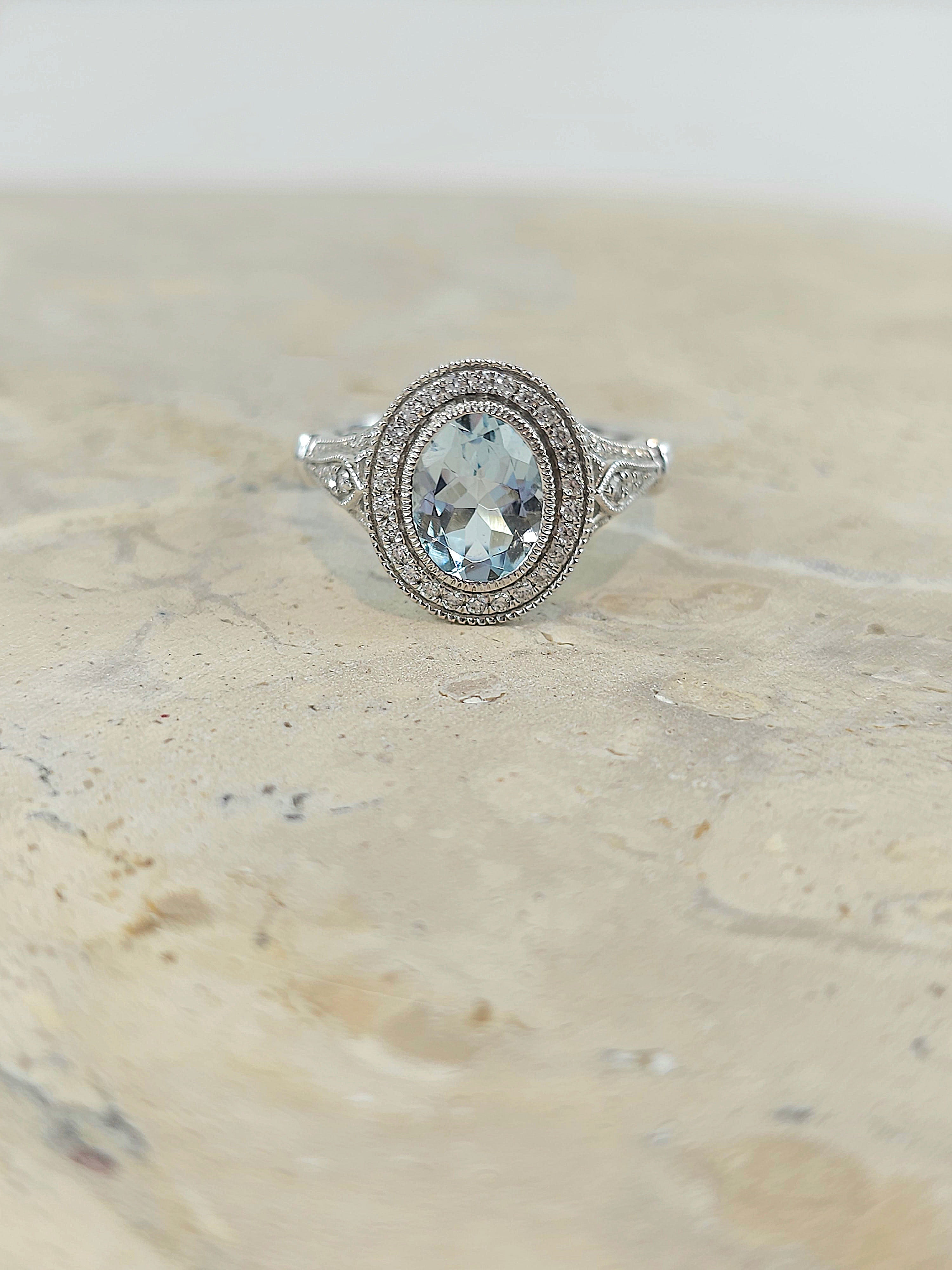 18ct White Gold Vintage Aquamarine and Diamond ring