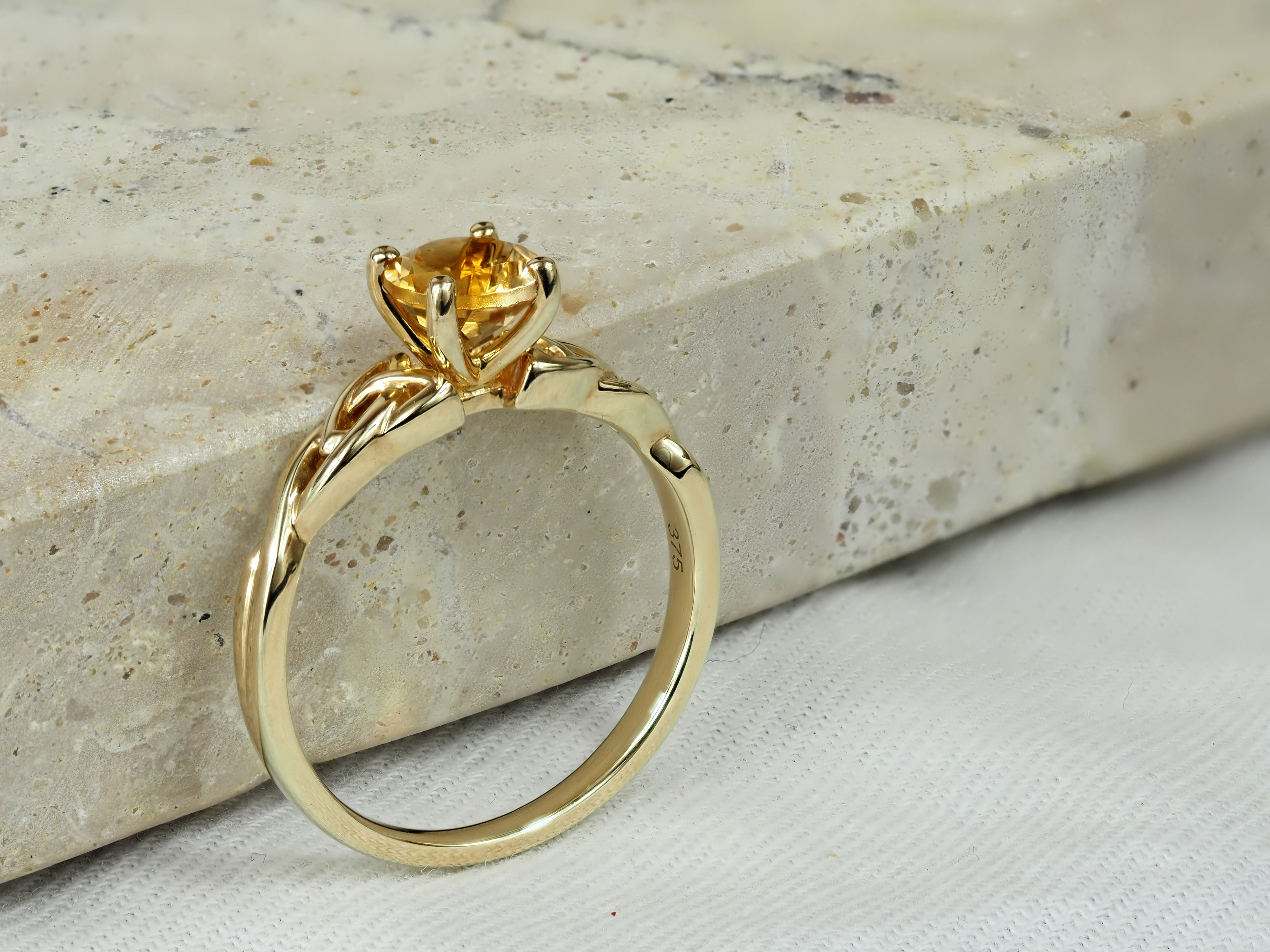 9ct Yellow Gold Citrine ring