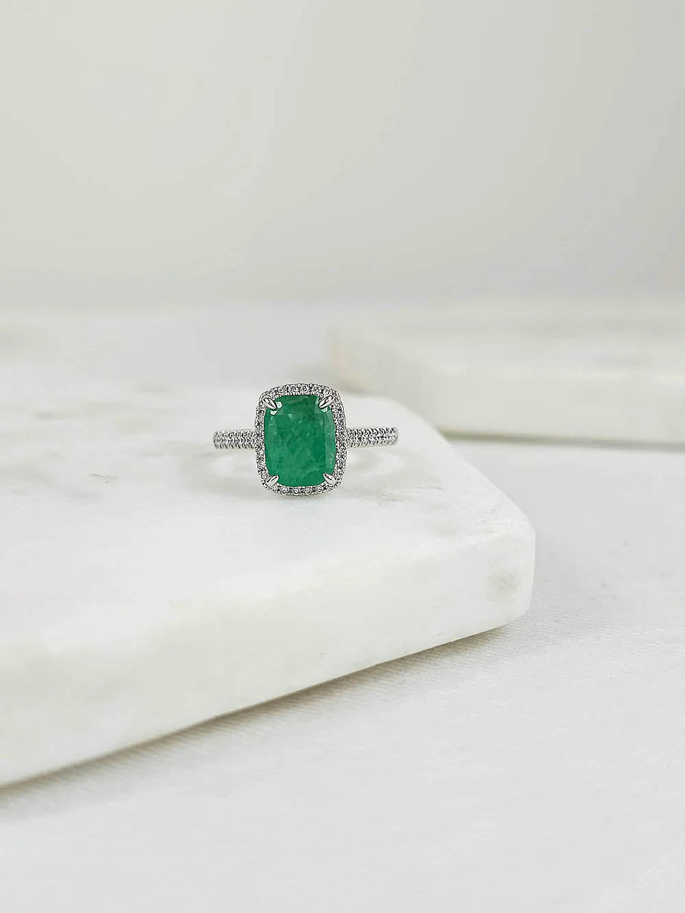 18ct White Gold Natural Emerald and Diamond Ring, 2ct Centre