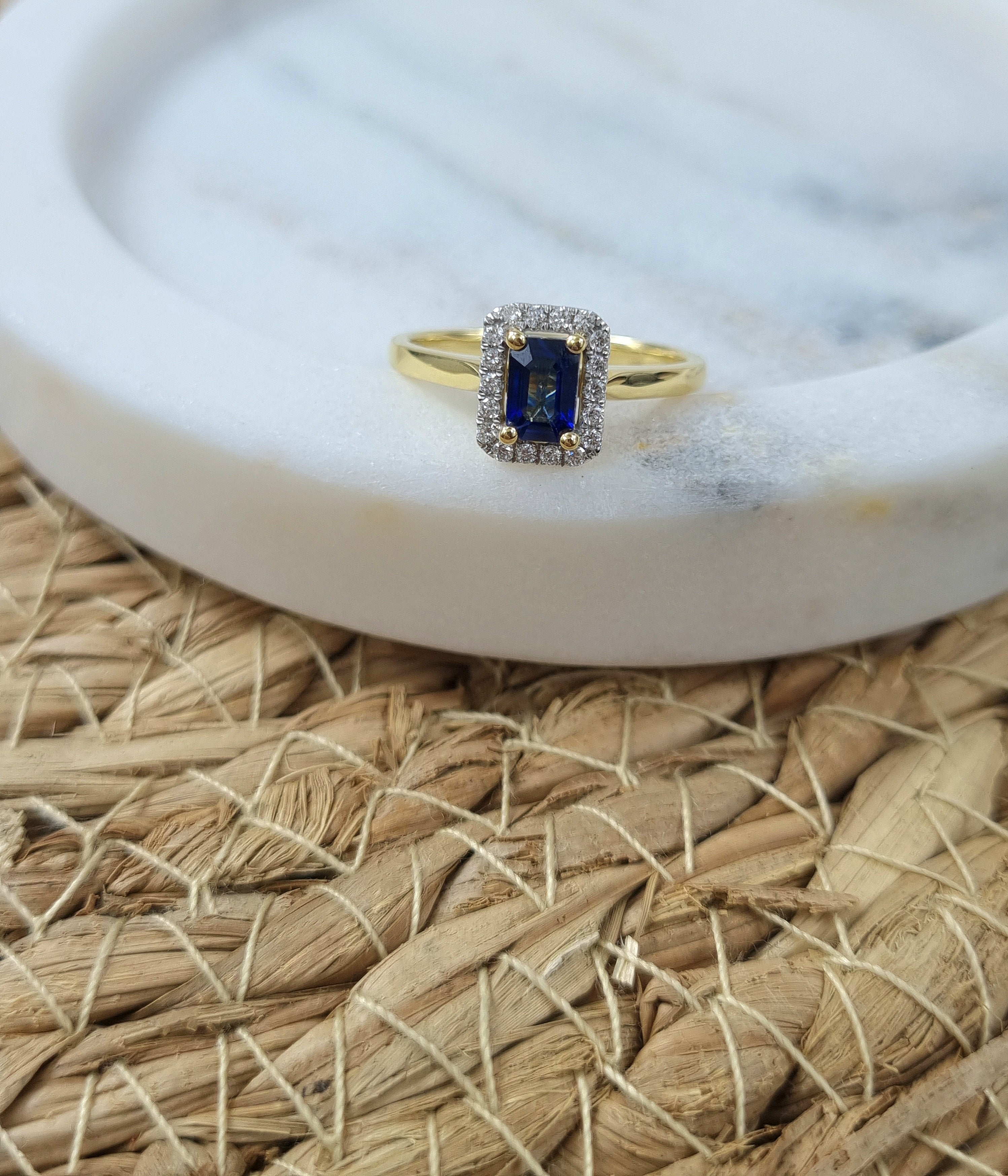 18ct Yellow and White Gold Sapphire and Diamond ring
