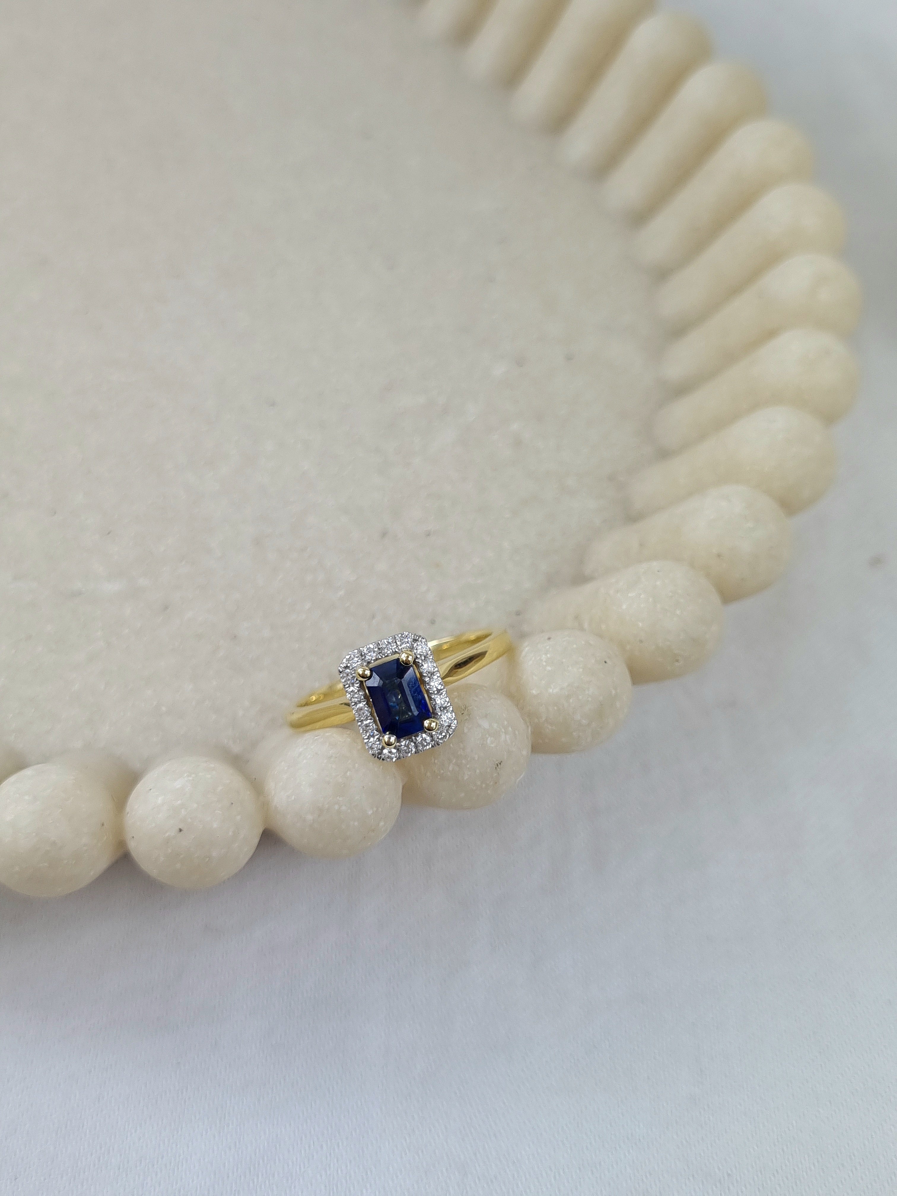 18ct Yellow and White Gold Sapphire and Diamond ring