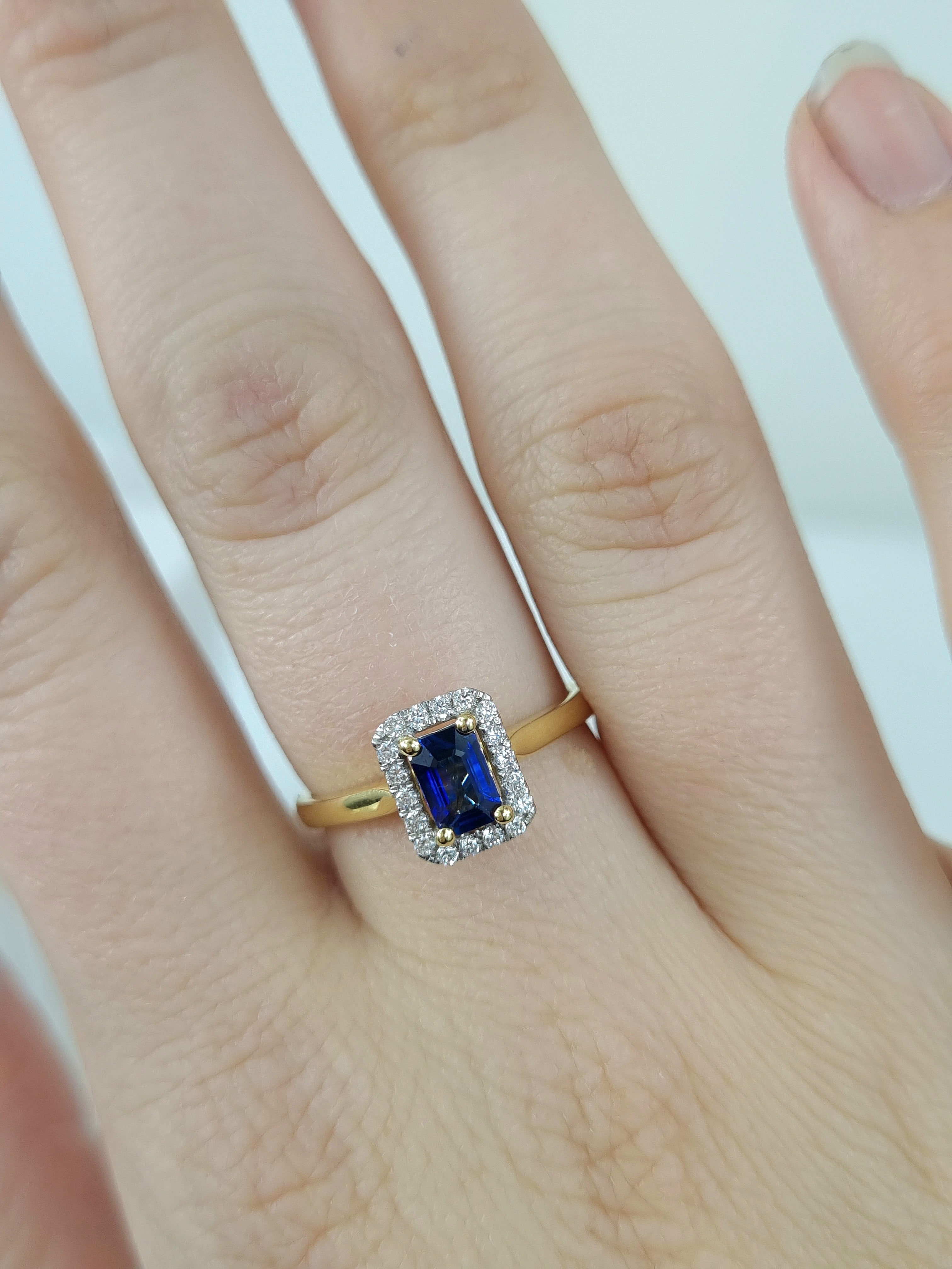 18ct Yellow and White Gold Sapphire and Diamond ring