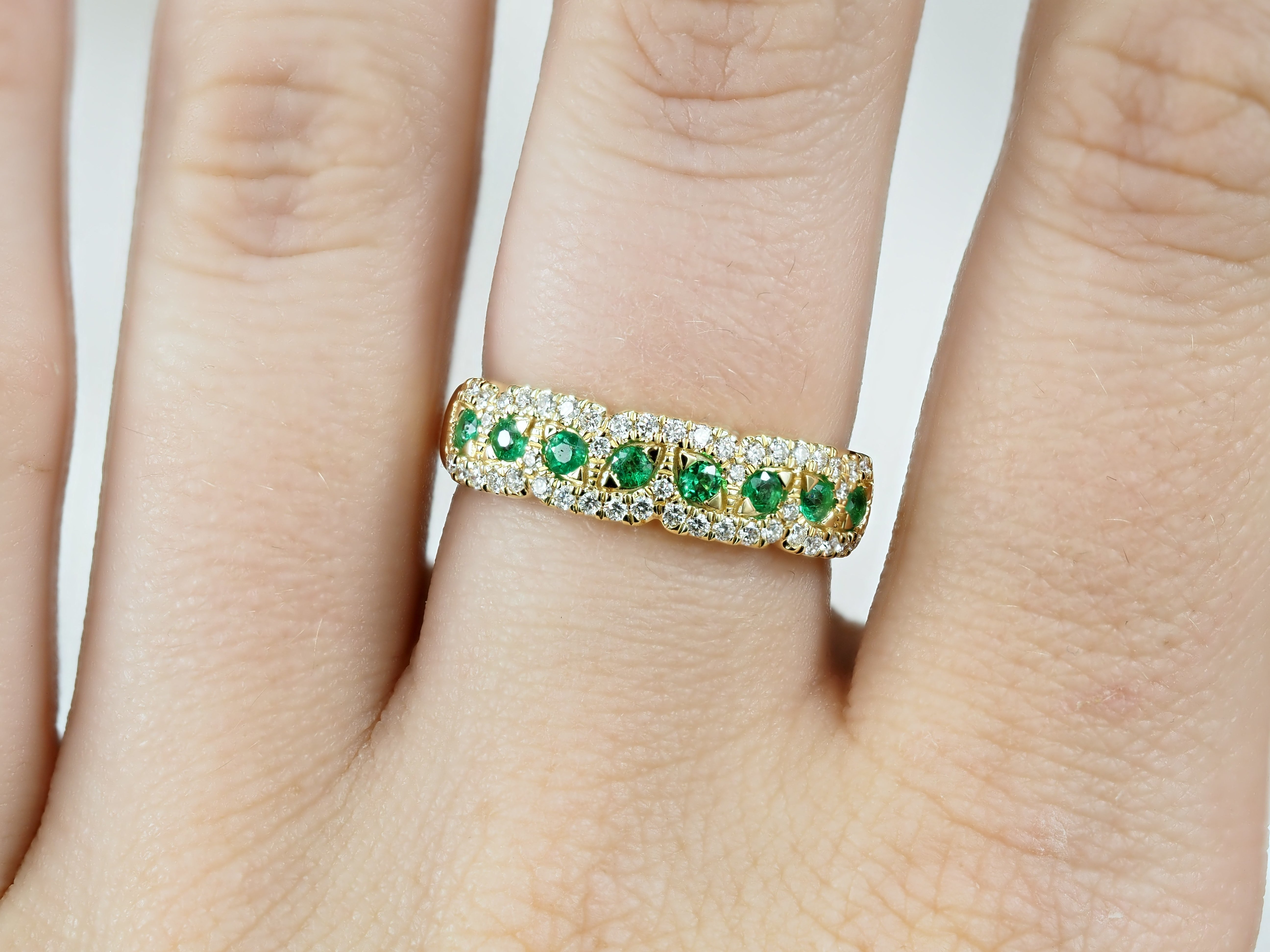 18ct Yellow Gold Emerald and Diamond ring