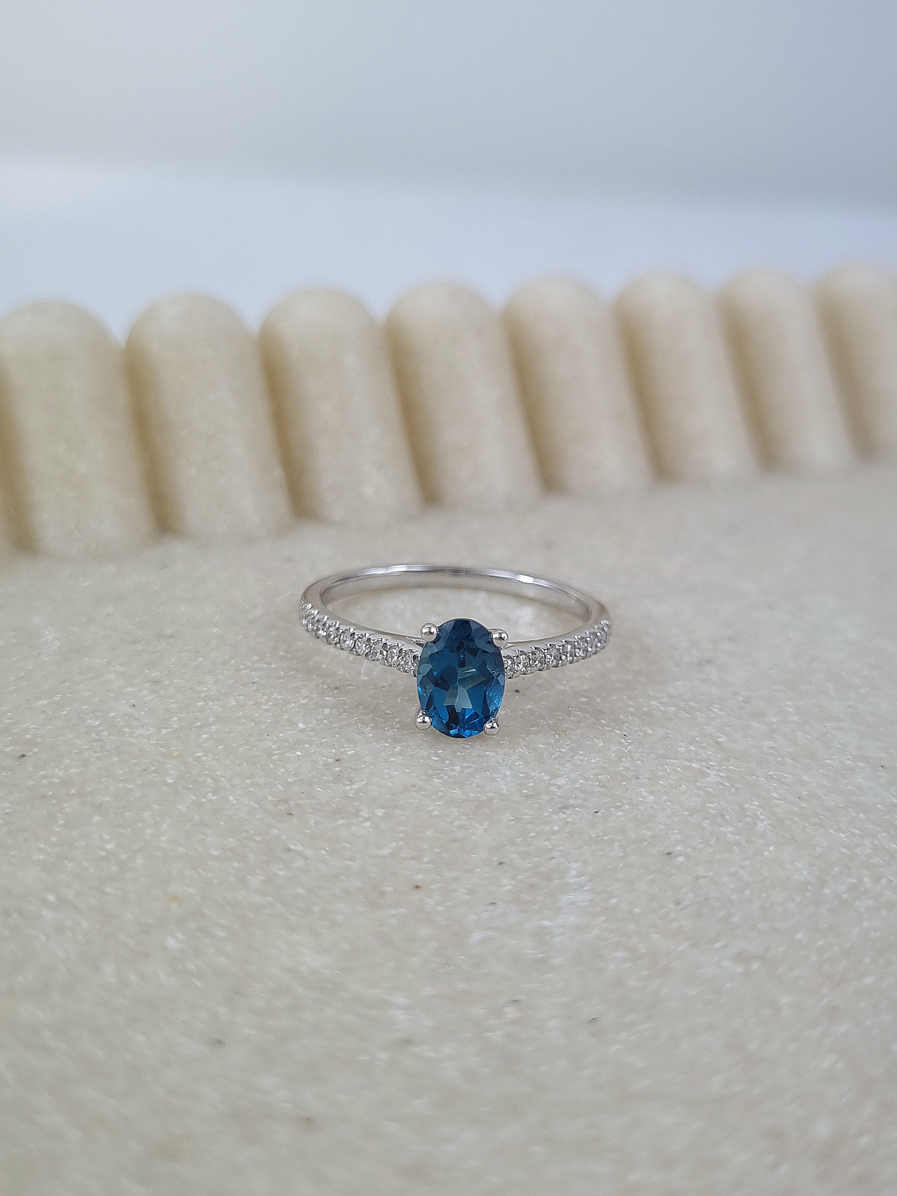 9ct White Gold London Blue Topaz and Diamond ring
