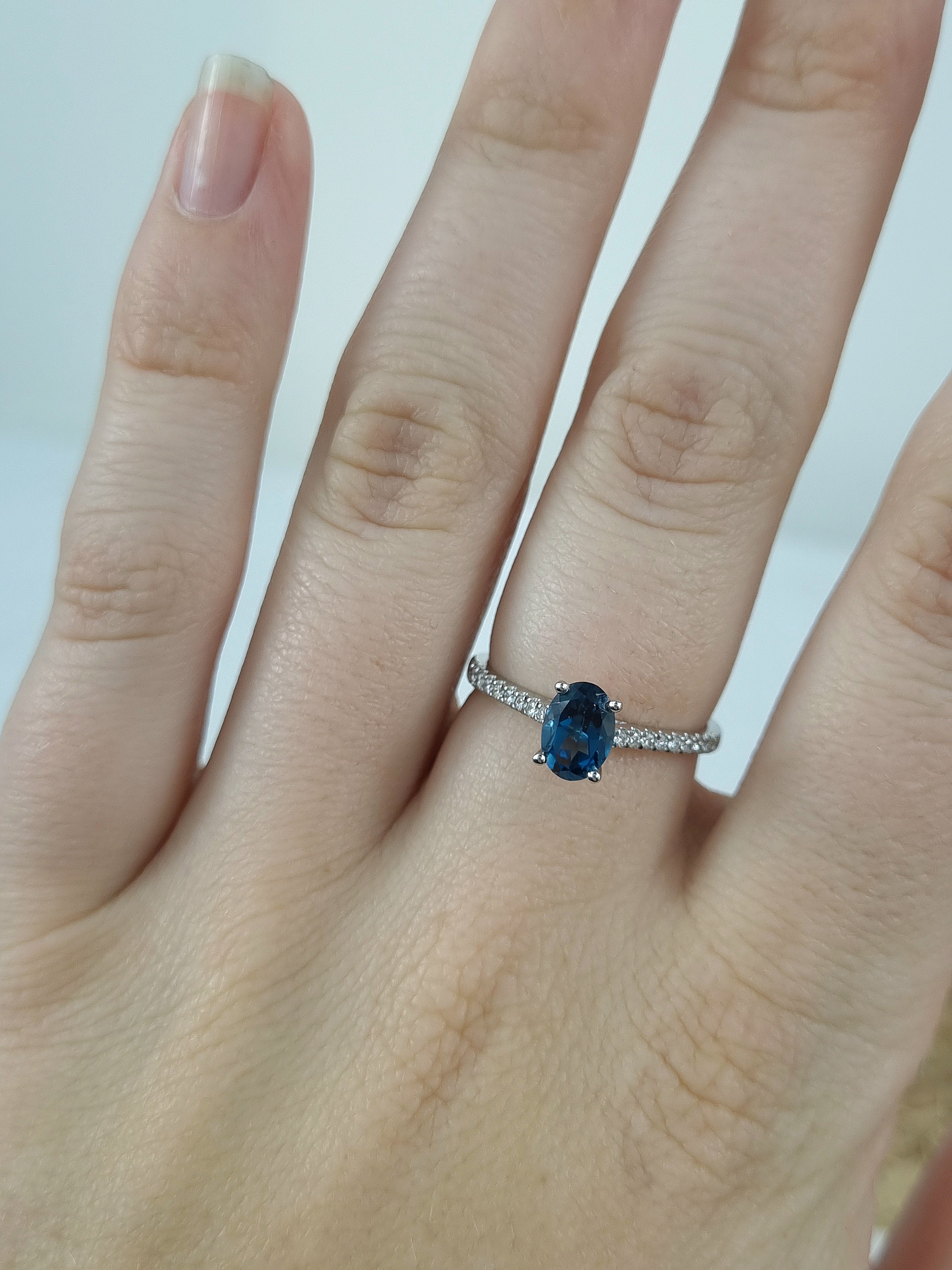 9ct White Gold London Blue Topaz and Diamond ring