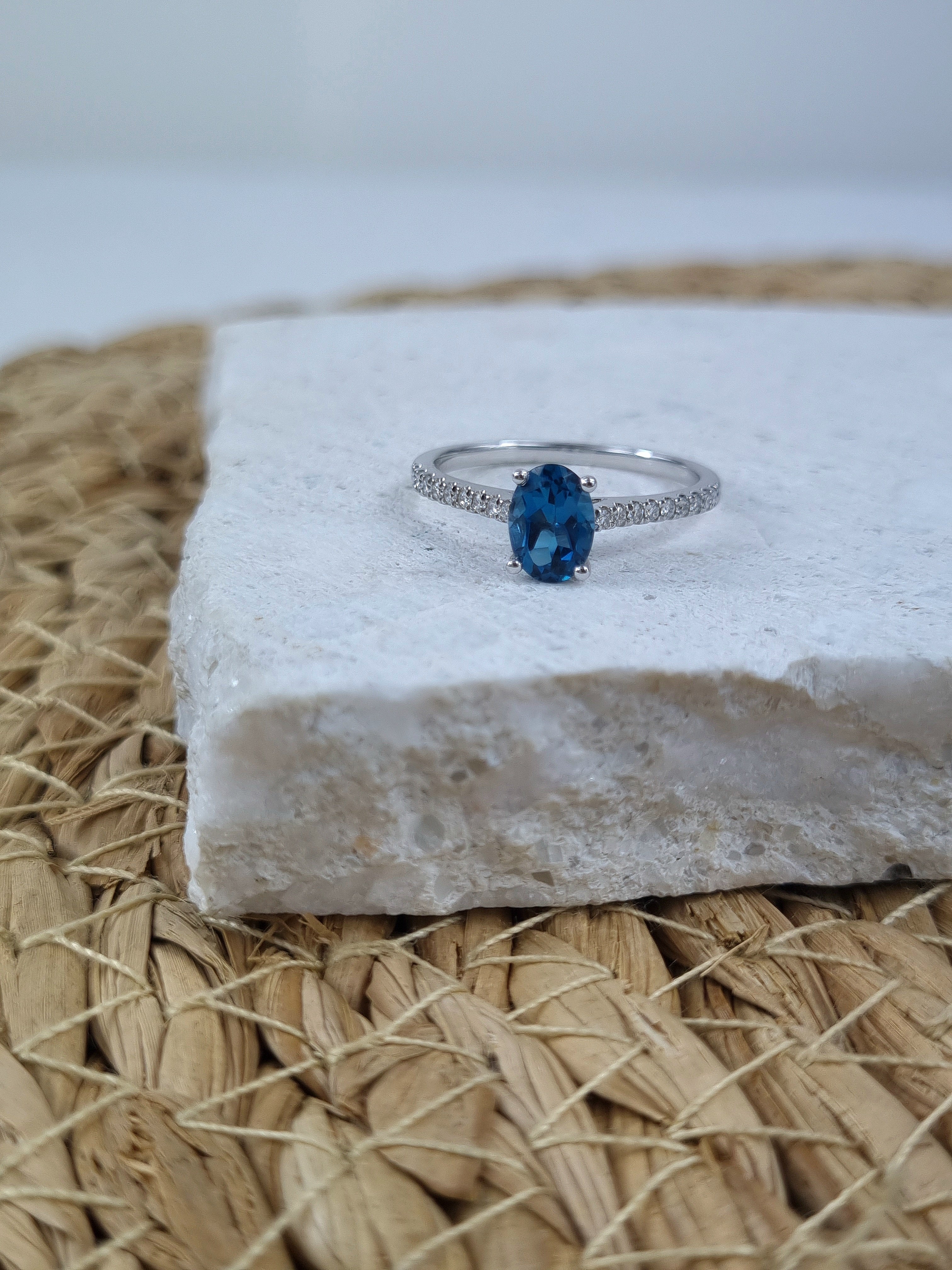 9ct White Gold London Blue Topaz and Diamond ring