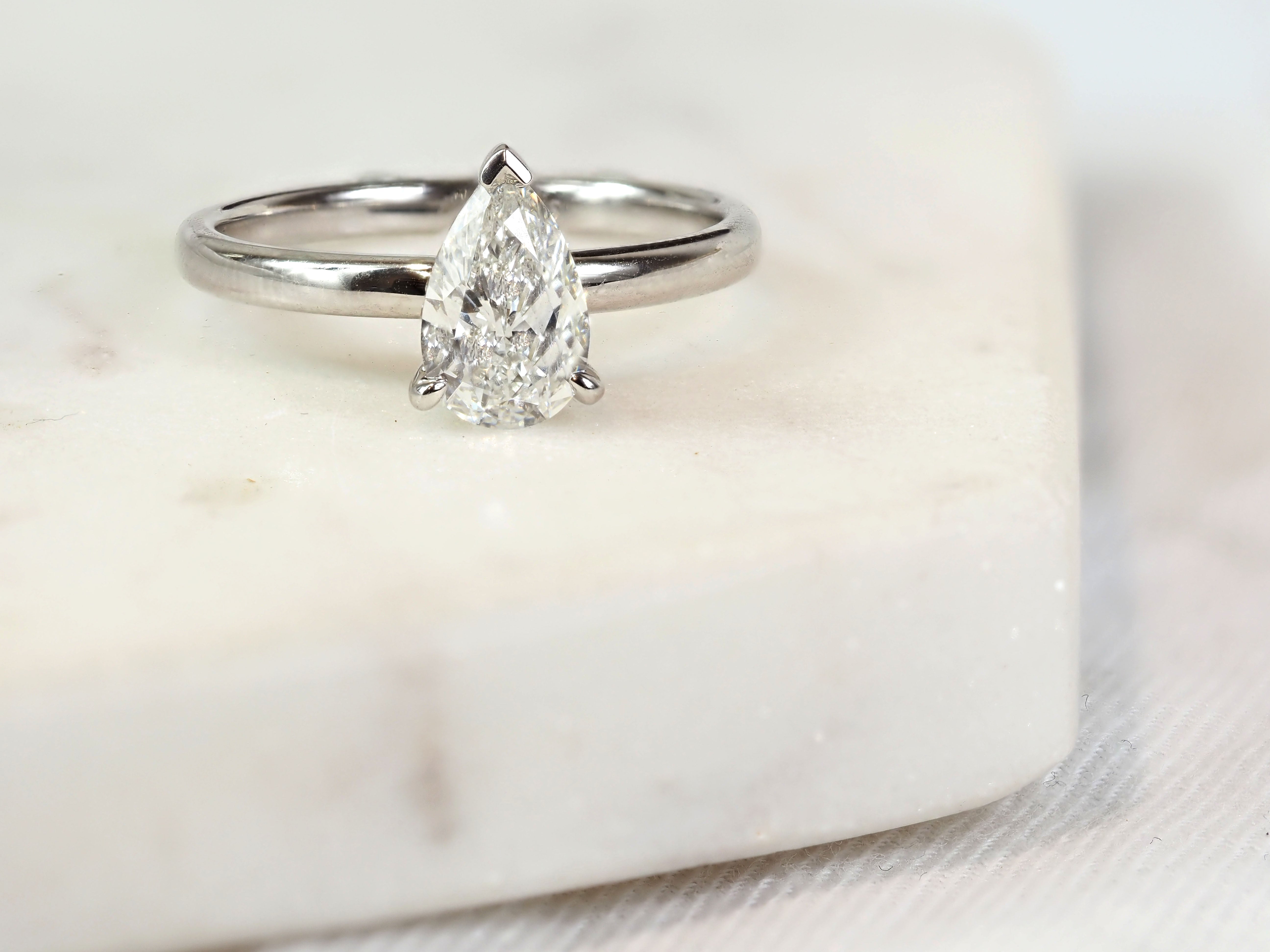 14ct White Gold Pear-Cut Lab-Grown Diamond Ring, 1ct Centre