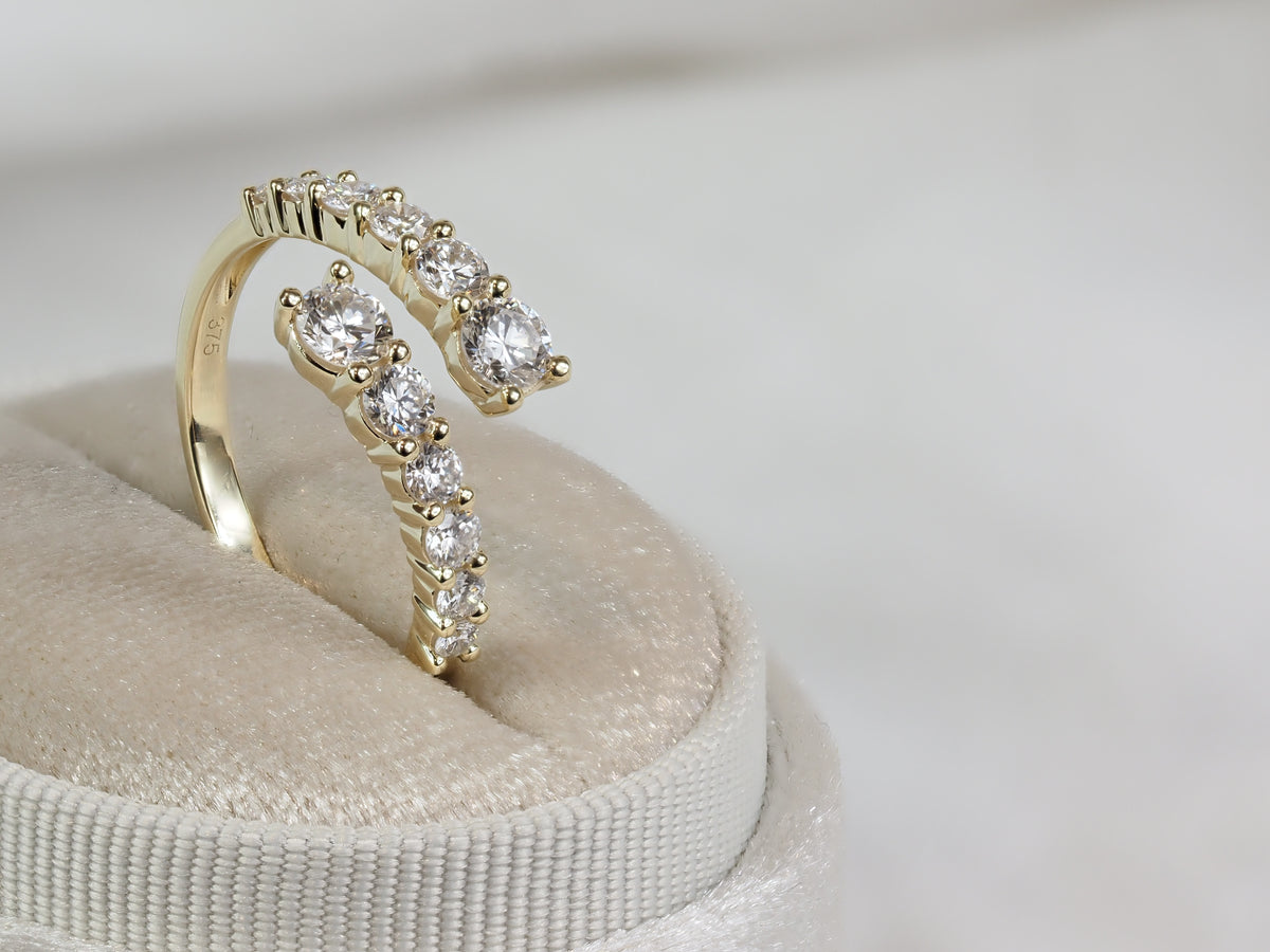 9ct Yellow Gold Lab-Grown Diamond Ring, 0.98ct Total