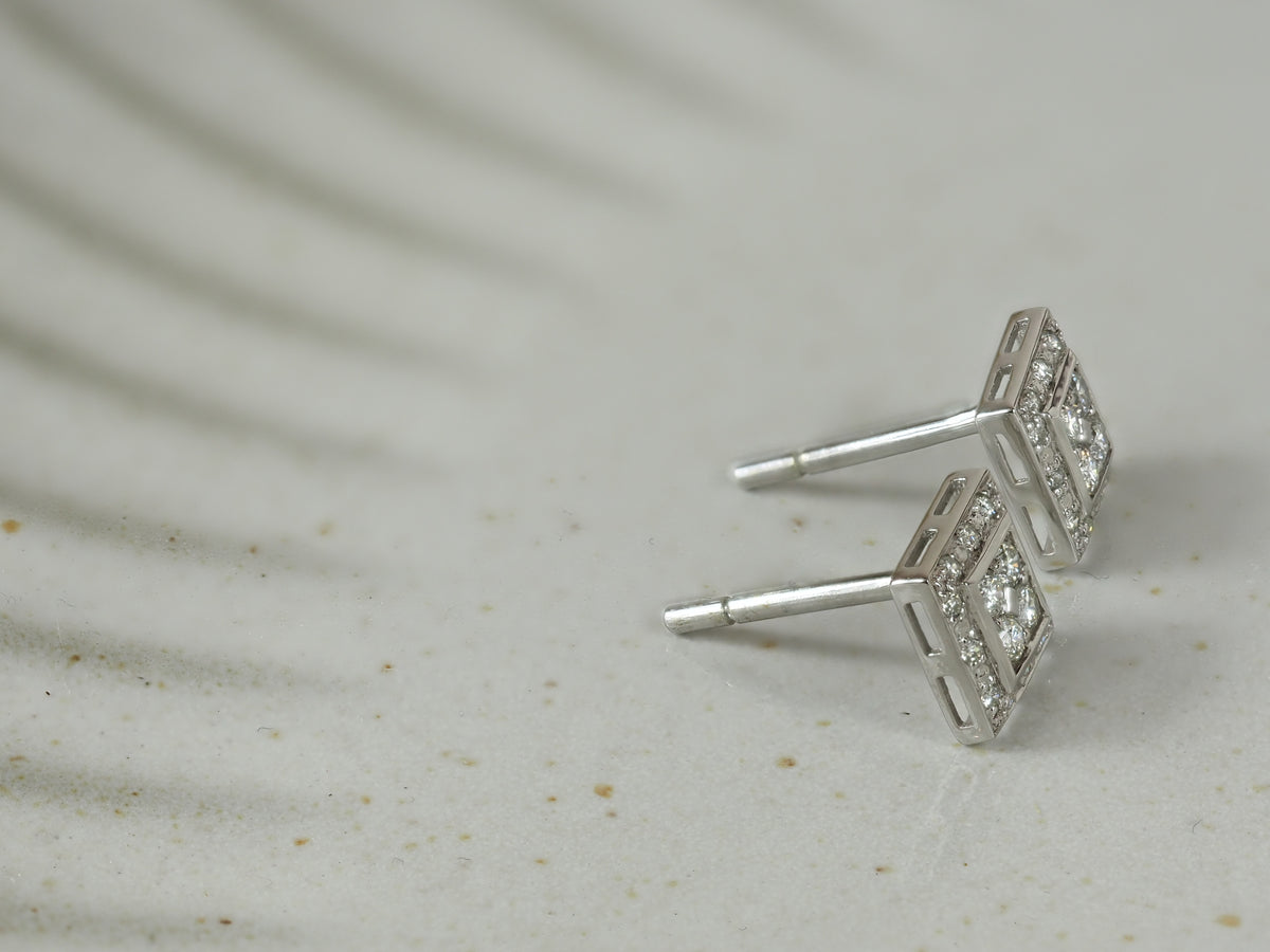 9ct White Gold Diamond Stud Earrings, 0.27ct Total