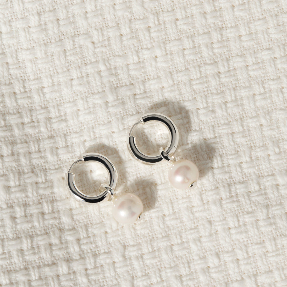 NAJO Ms Perla Earrings