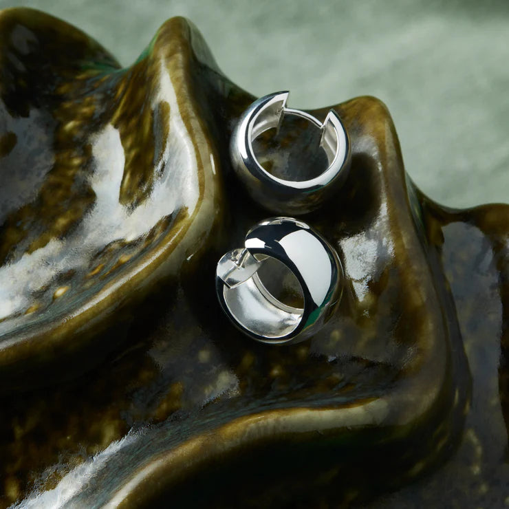 Najo Sterling Silver Daynight Huggie earrings