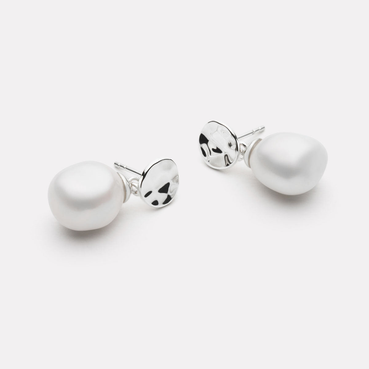 NAJO Ocean Drift Pearl Earrings Silver