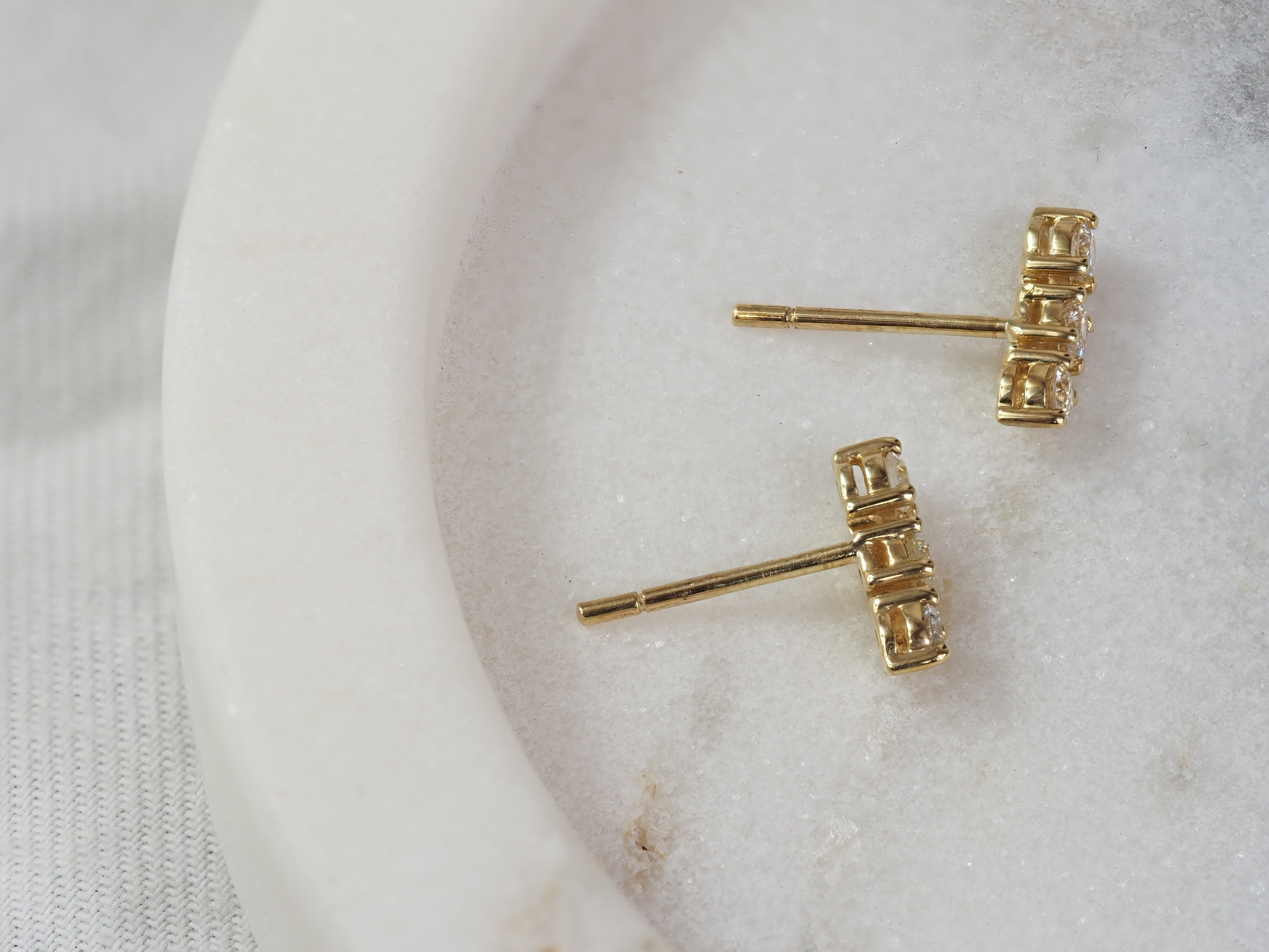 9ct Yellow Gold Diamond Bar Stud Earrings, 0.35 carats.