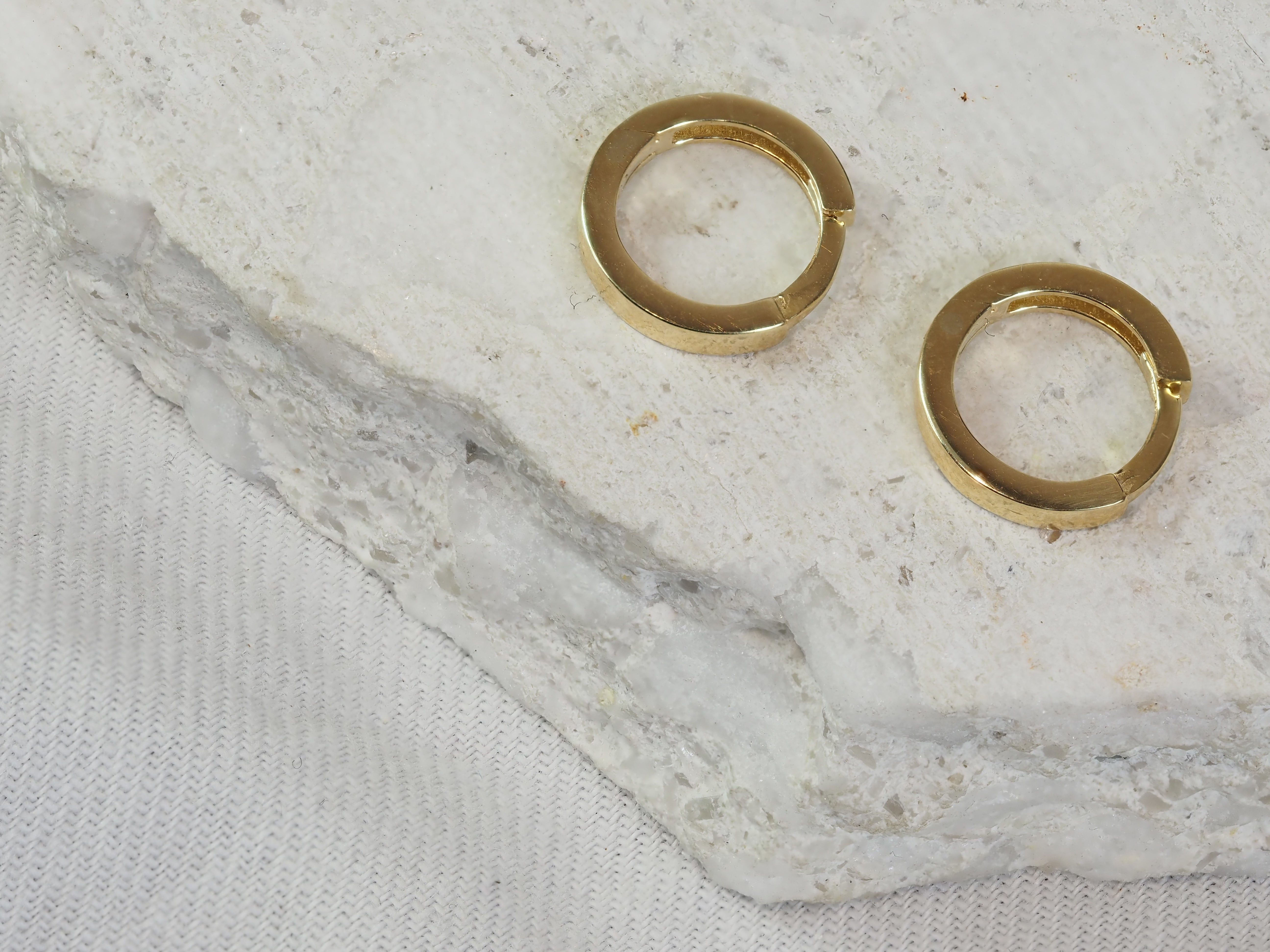 9ct Yellow Gold Huggie Earrings