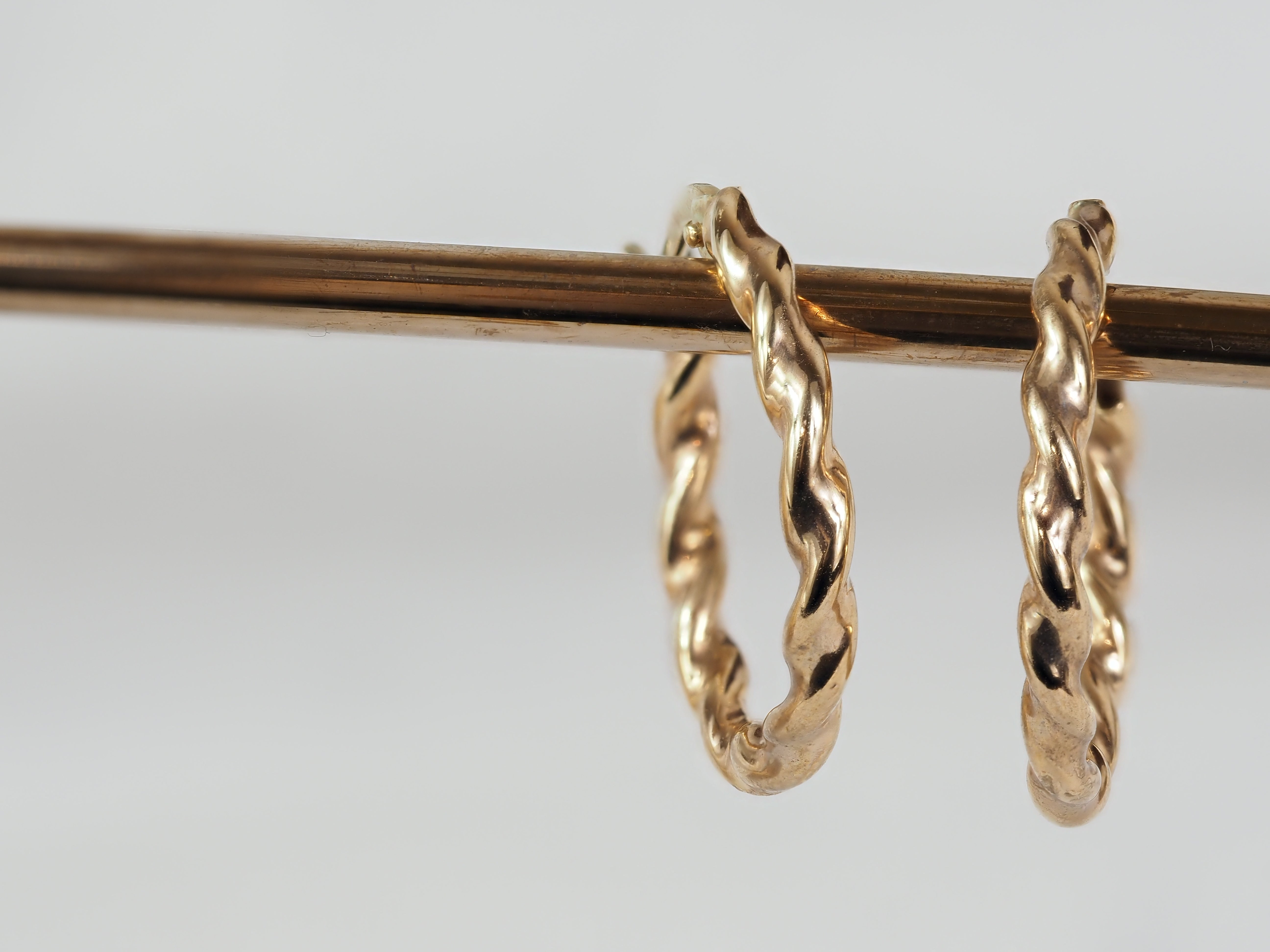 9ct Yellow Gold Twisted Hoop Earrings