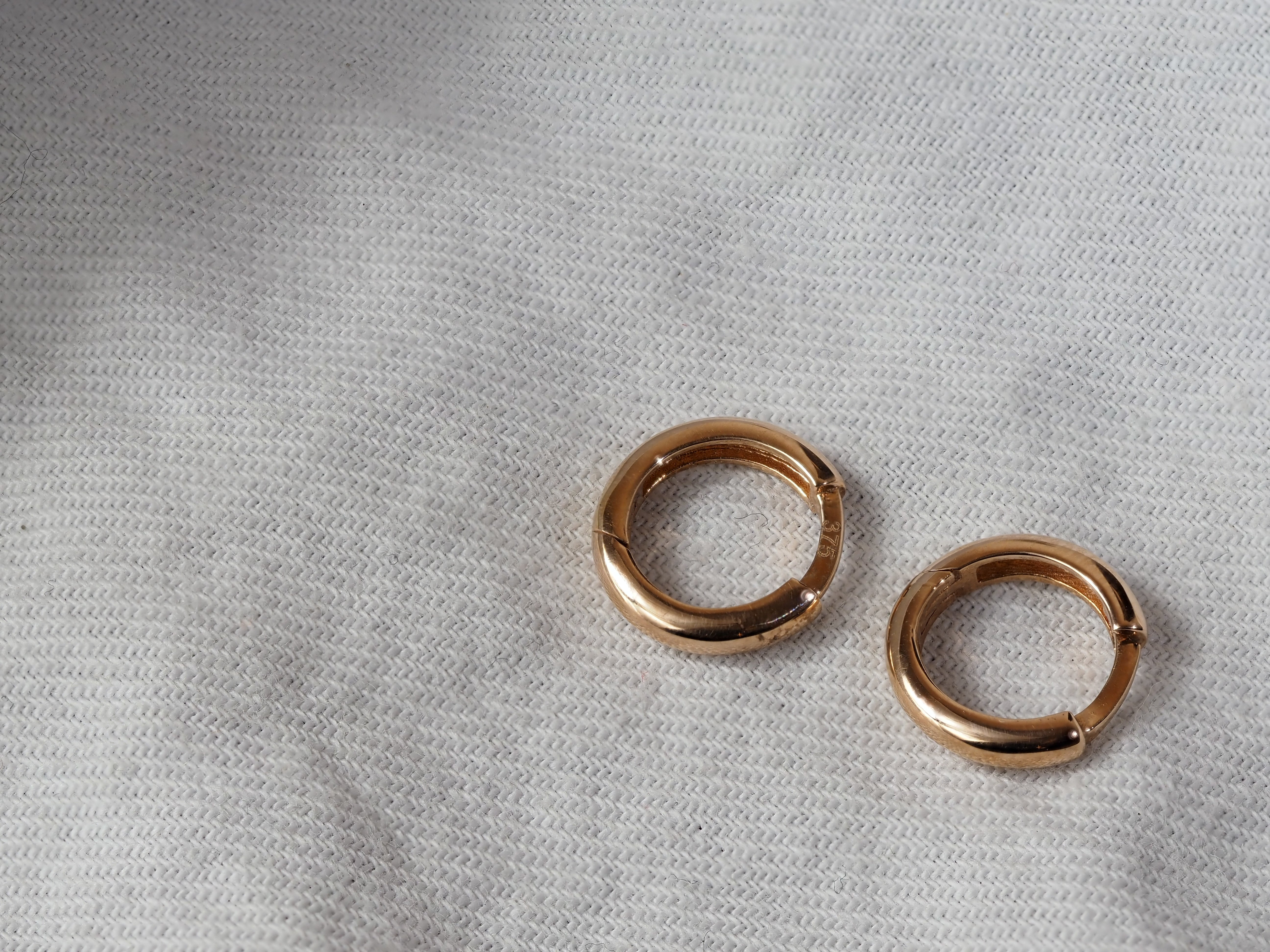 9ct Rose Gold Plain huggies