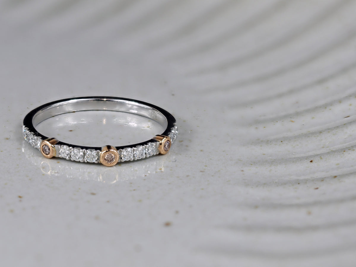 Ellendale 18ct Rose & White Gold diamond ring, 0.25cts total