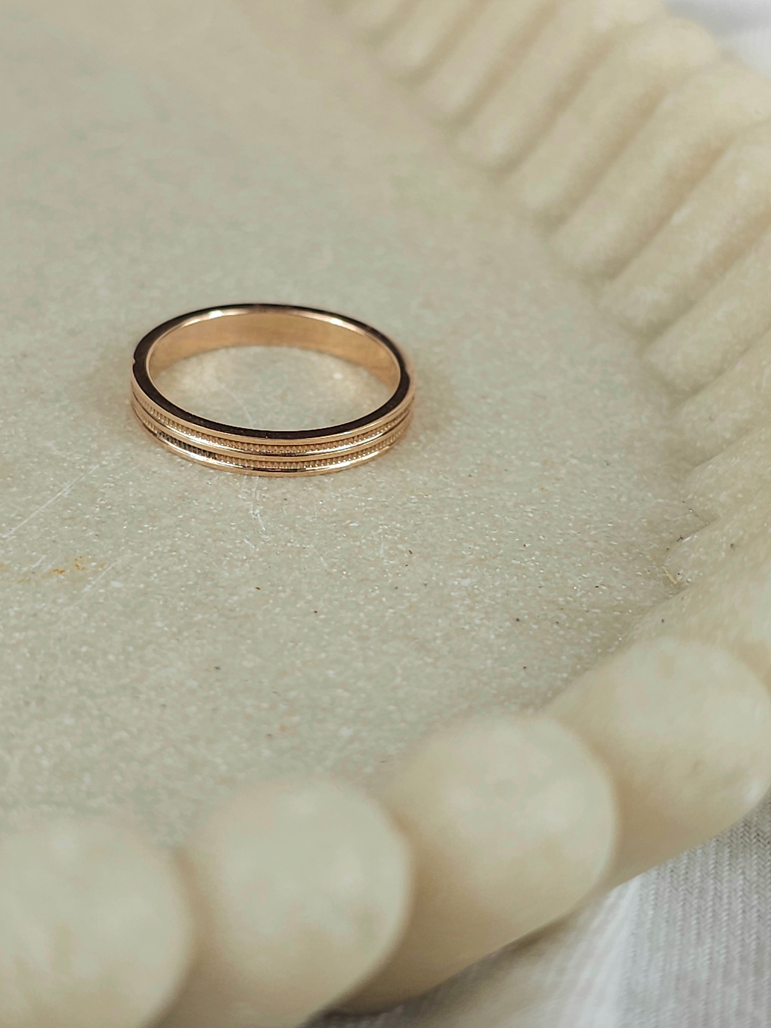 9ct Rose Gold 3mm Band with faceted lines, size O