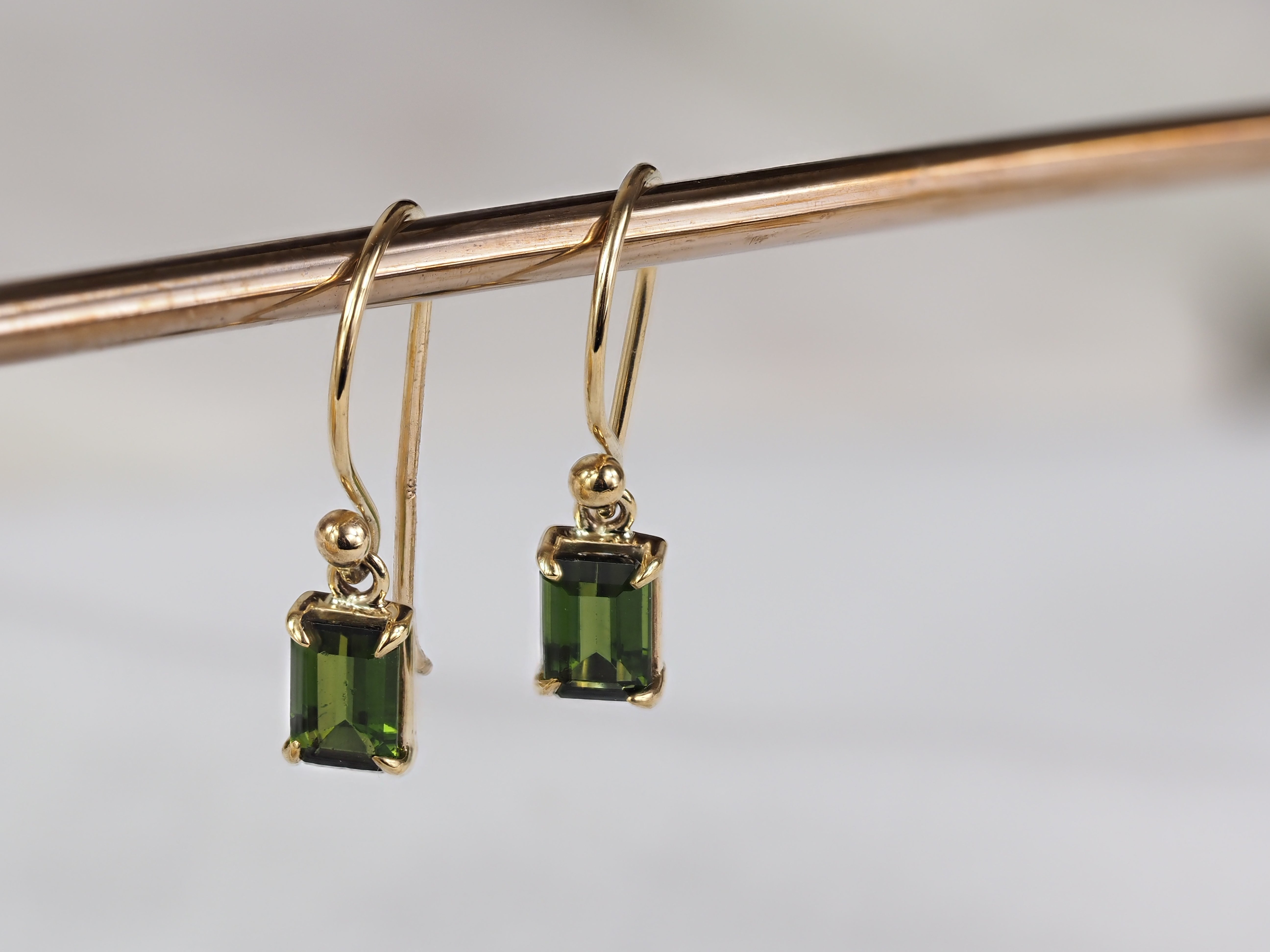 9ct Yellow Gold Green Tourmaline Shepard Hook Earrings