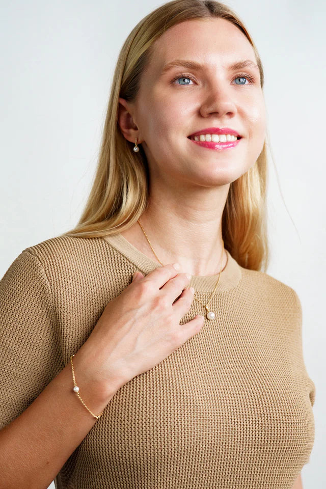 Georgini Adagio Effotless Glow Bar Yellow Gold Plated Dangle Pearl earring