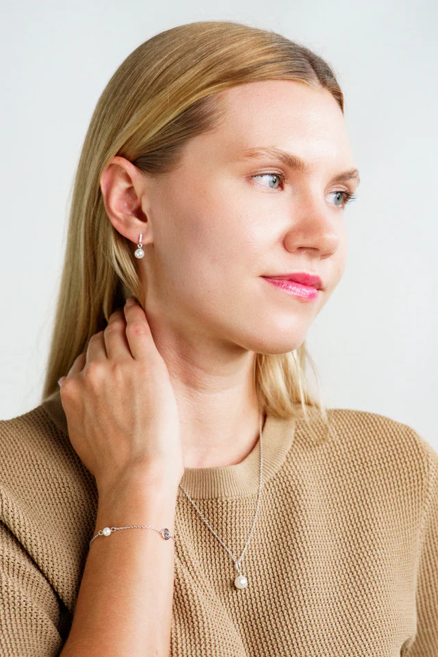 Georgini Adagio Effotless Glow Bar Silver Dangle Pearl earring