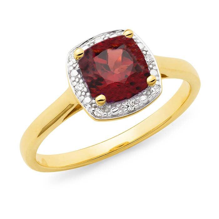 9ct Yellow Gold Garnet and Diamond ring