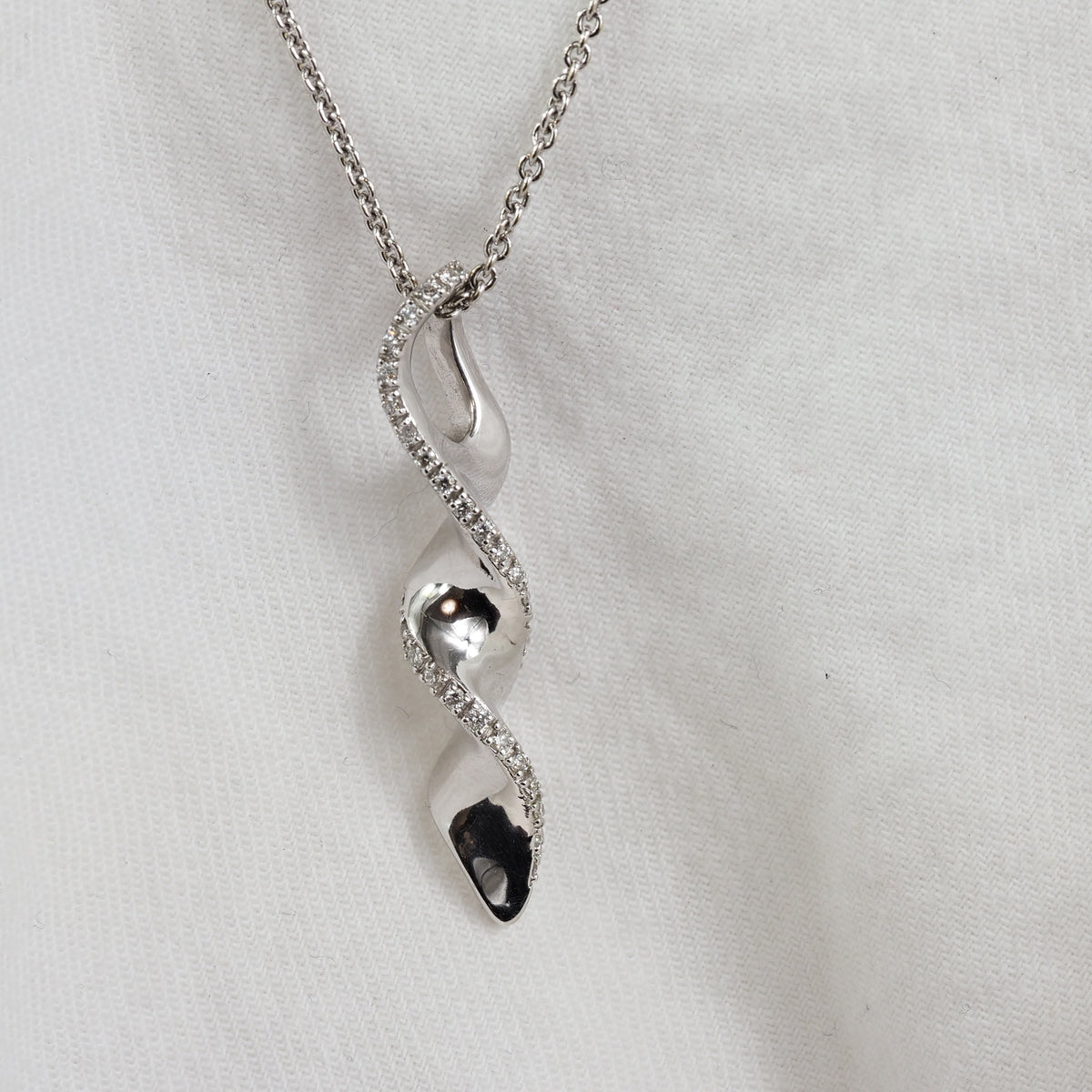 18ct White Gold Diamond Twist Pendant and Chain