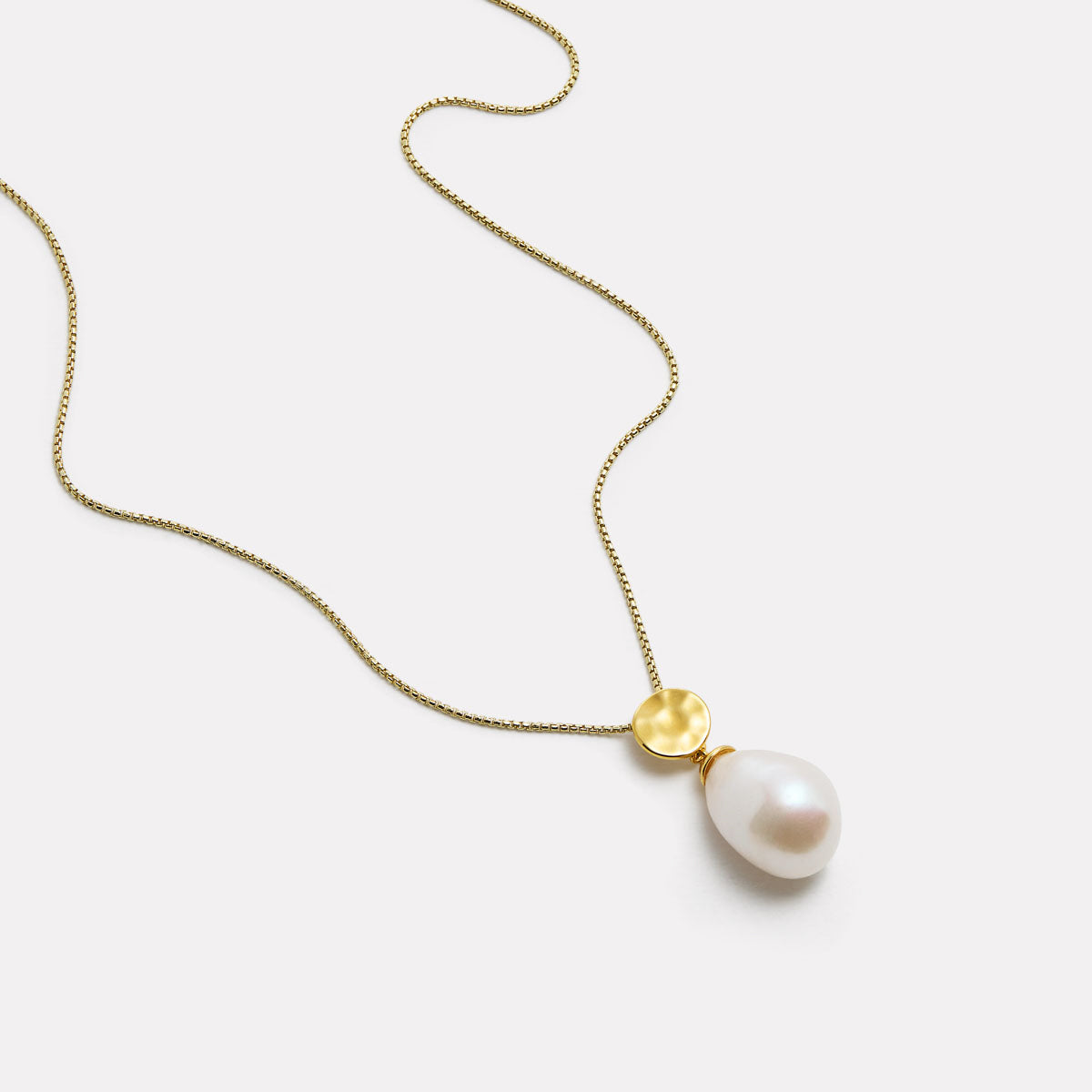 NAJO Ocean Drift Pearl Necklace Yellow Gold Plated