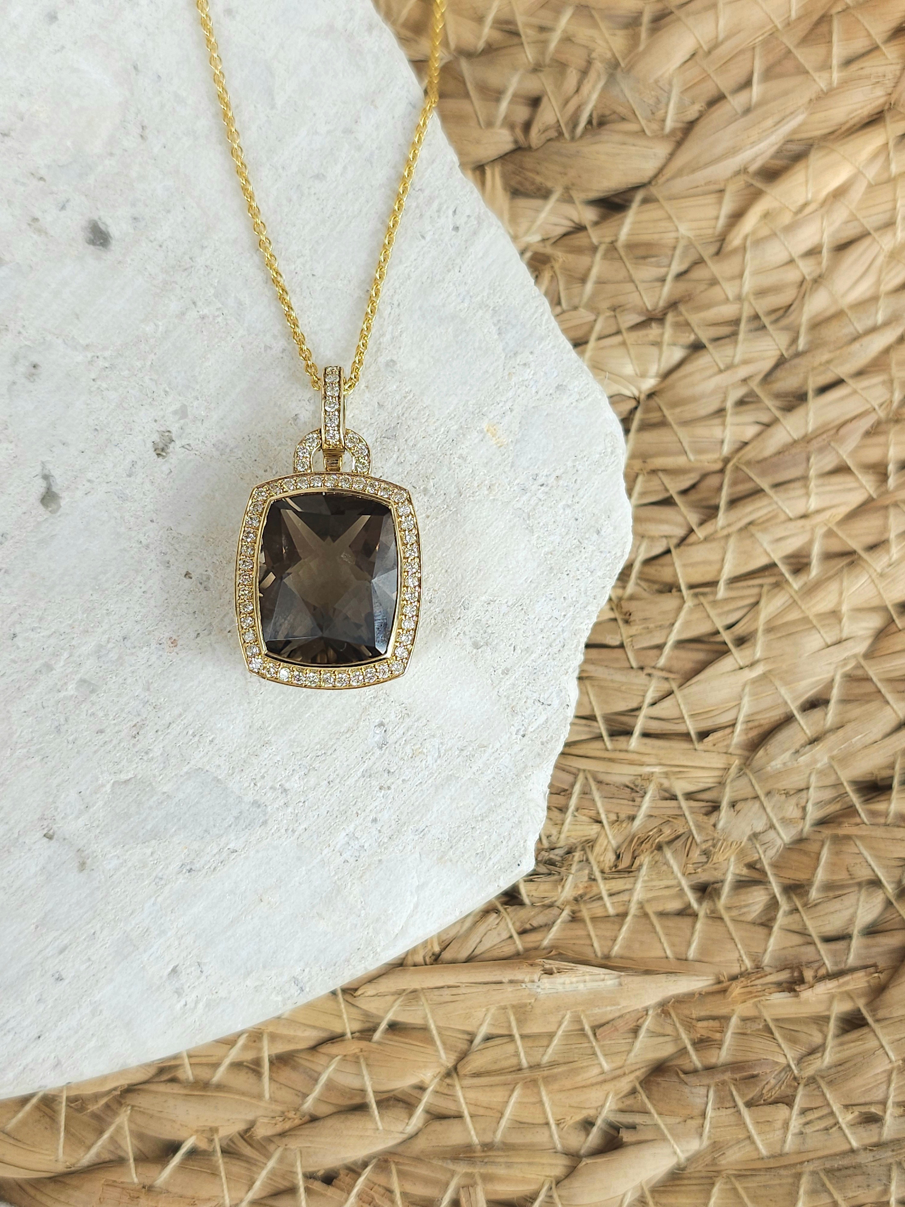 9ct Yellow Gold Smokey Qtz and Diamond pendant