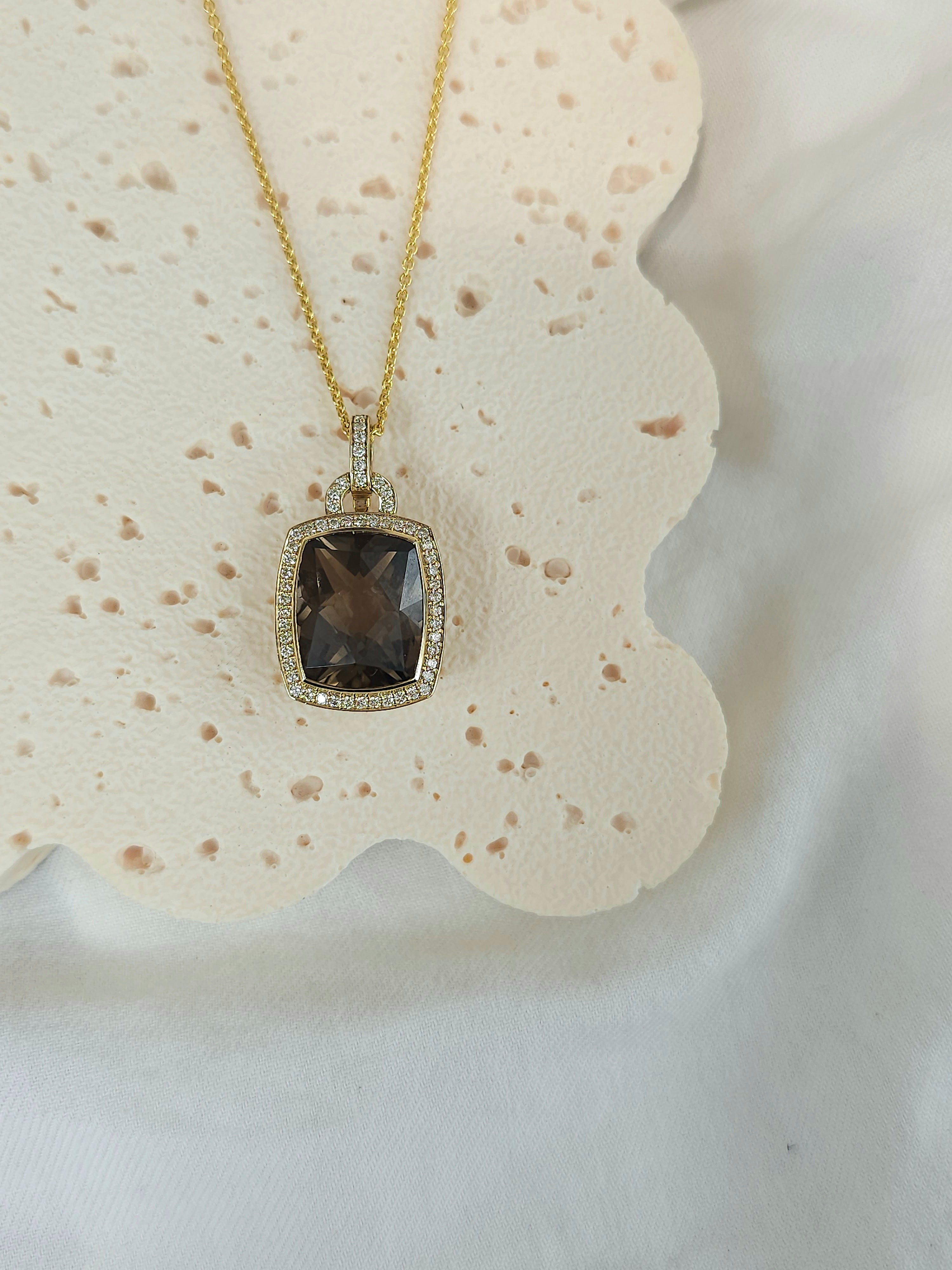 9ct Yellow Gold Smokey Qtz and Diamond pendant