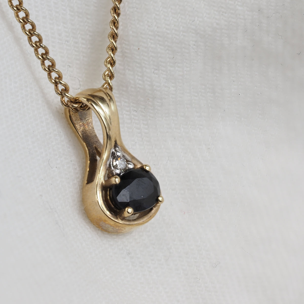 9ct Yellow Gold Sapphire and Diamond pendant
