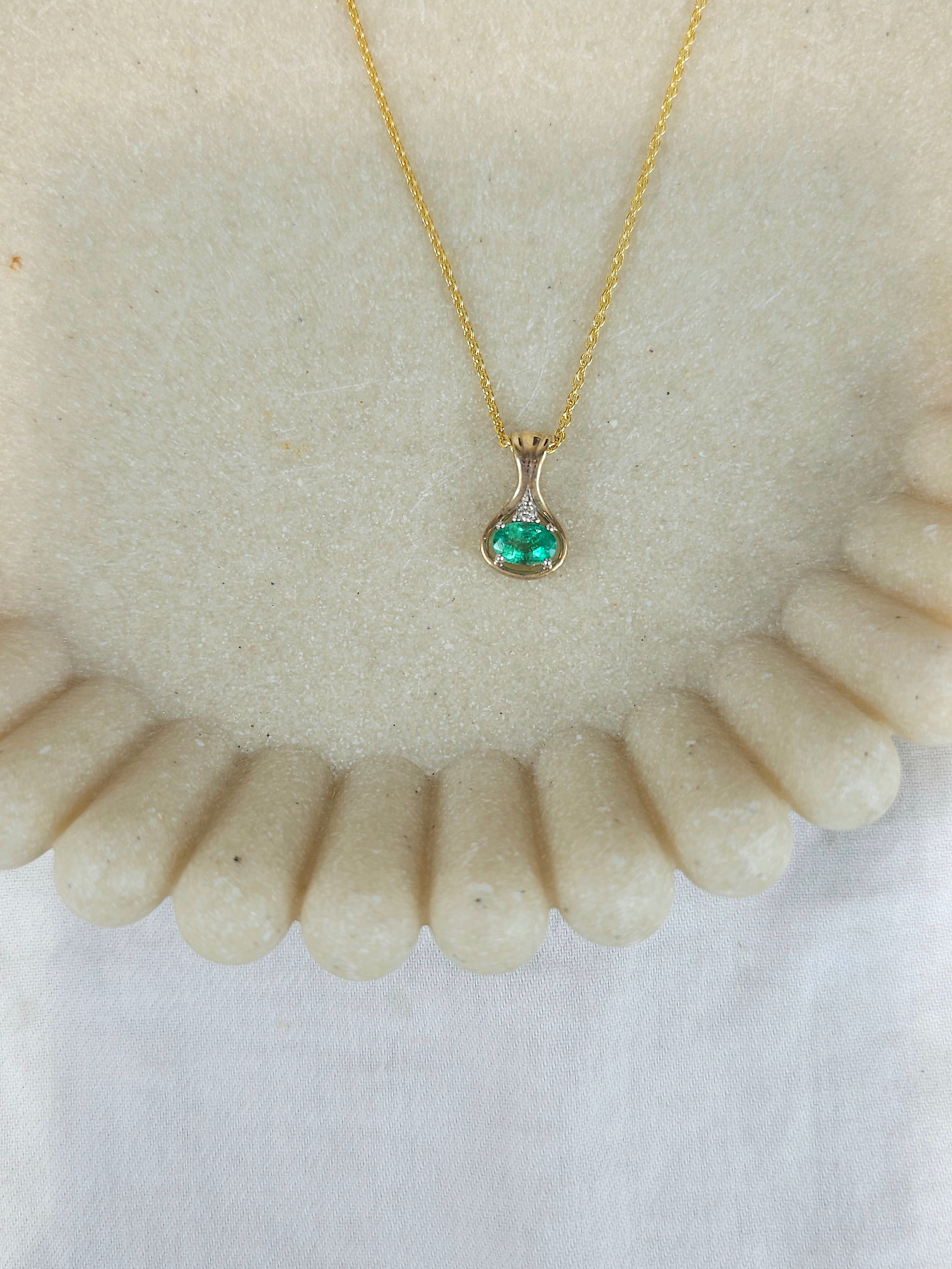 9ct Yellow gold Emerald and Diamond pendant