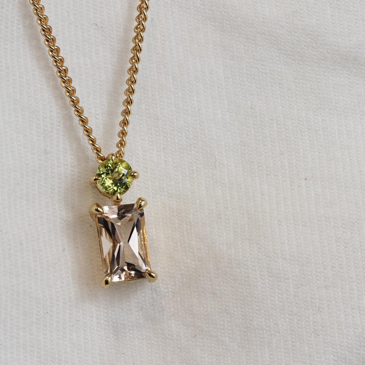 9ct Yellow Gold Morganite and Peridot pendant