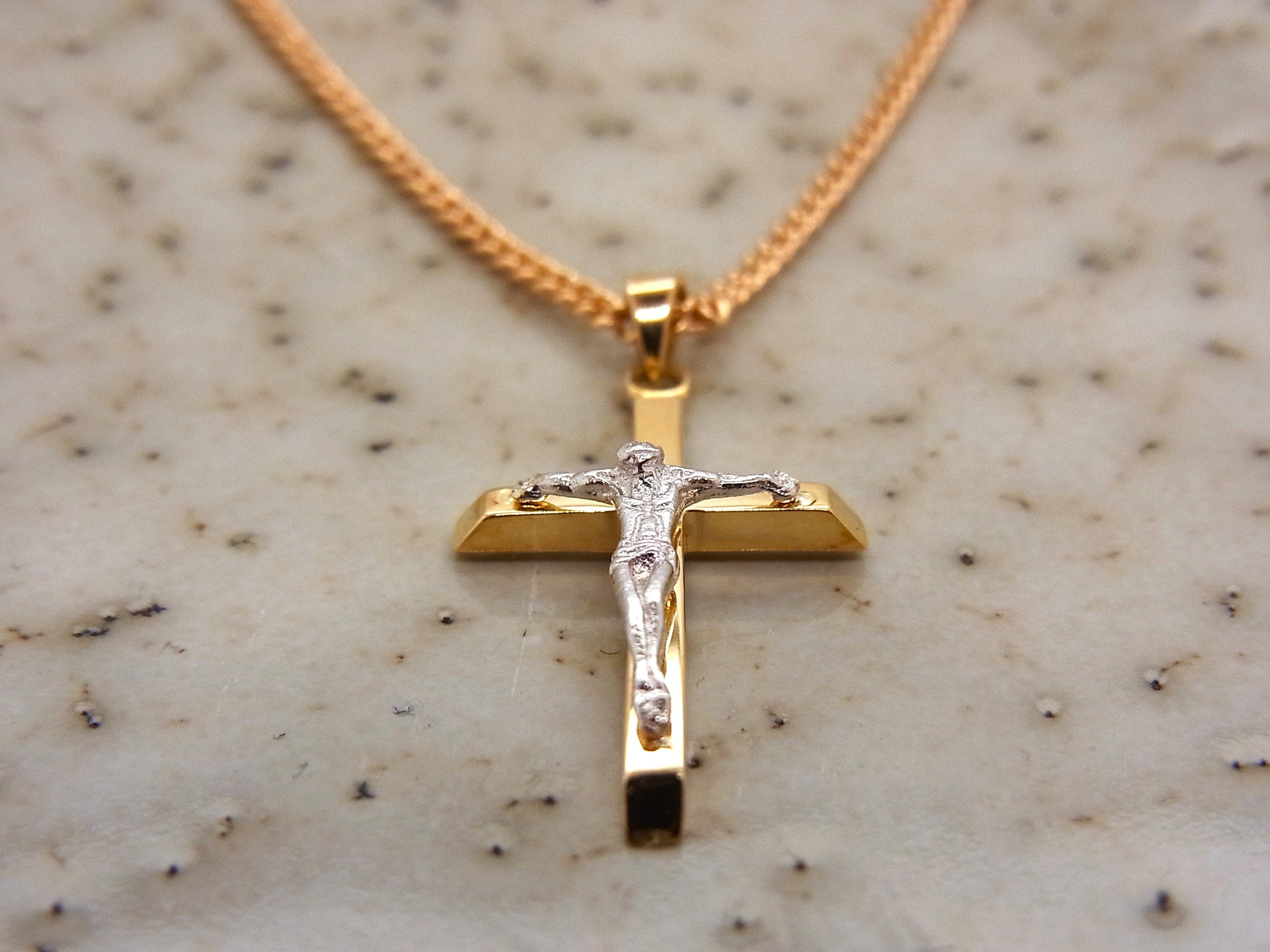 9ct Yellow and White Gold Cross Crucifix