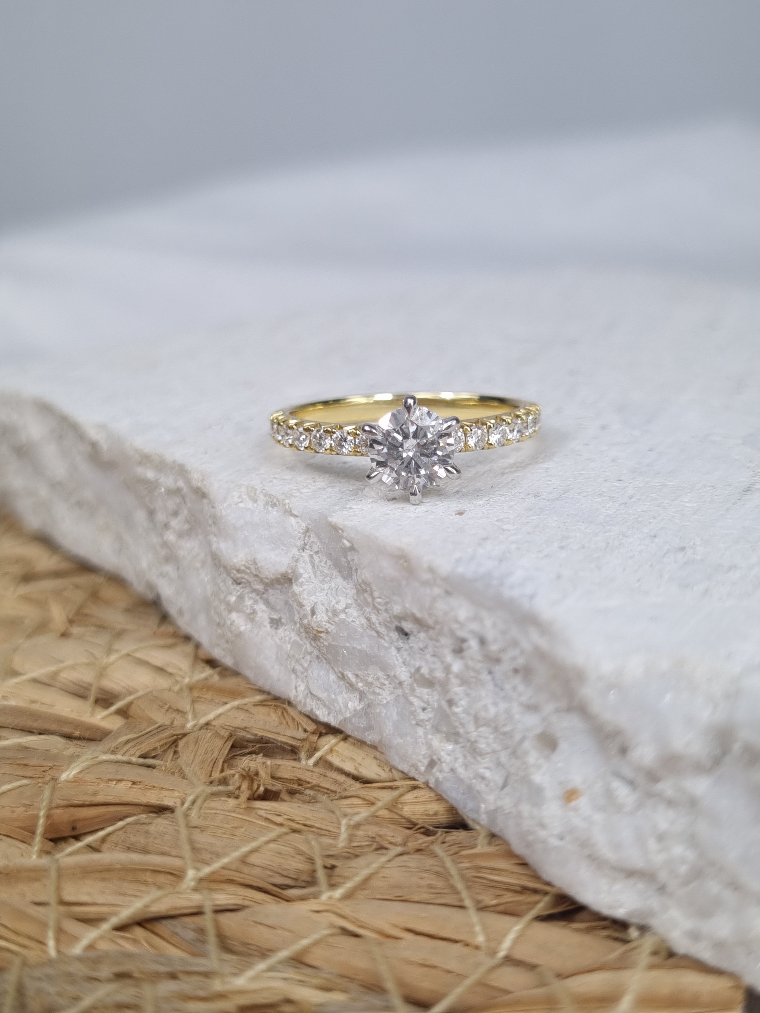 18ct Yellow and White Gold Round Brillant Cut Diamond Engagement Ring, 0.70 carat Centre