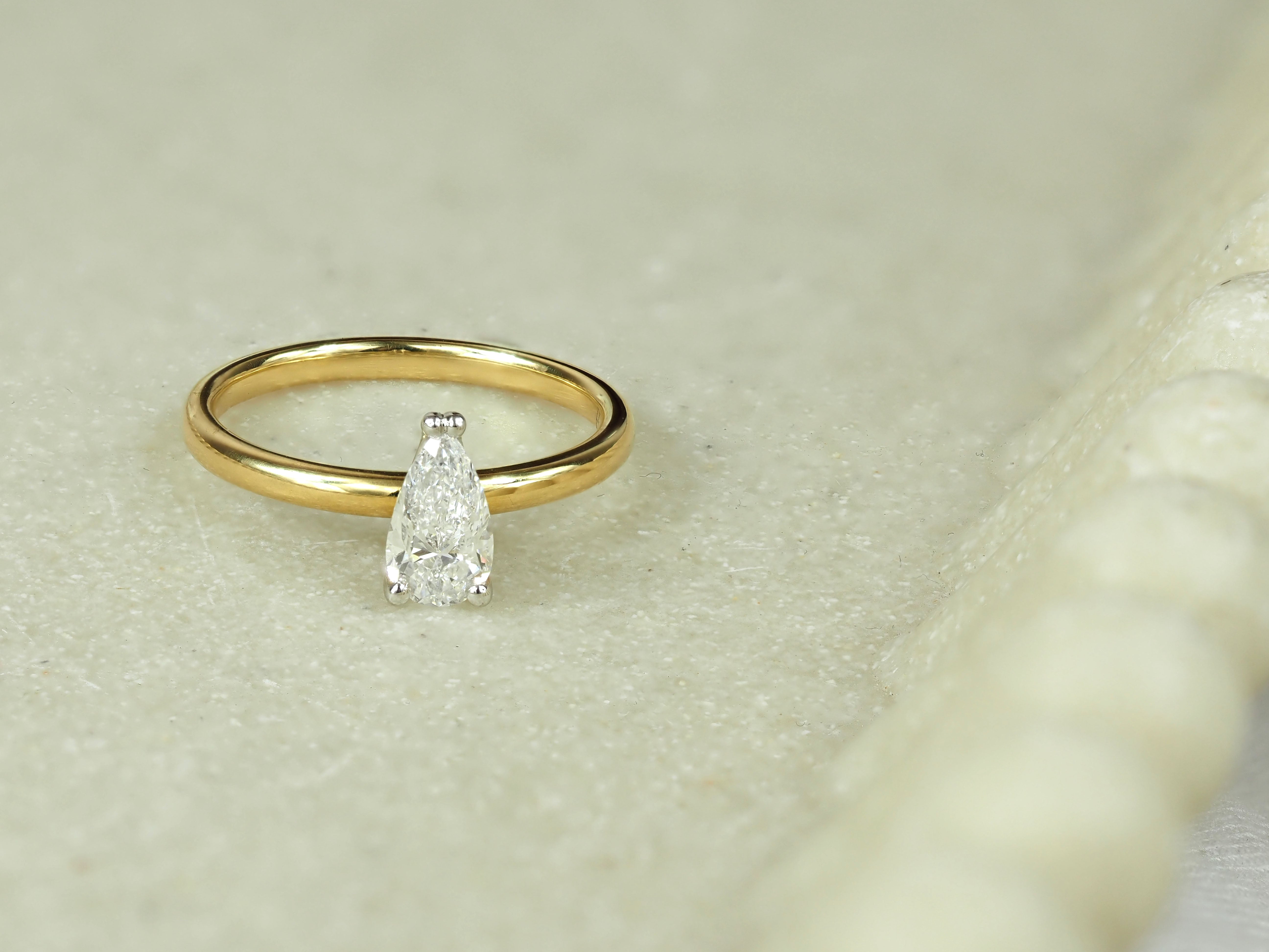 18ct Yellow and White Gold Pear Cut Diamond Engagement Ring, 0.71ct Centre
