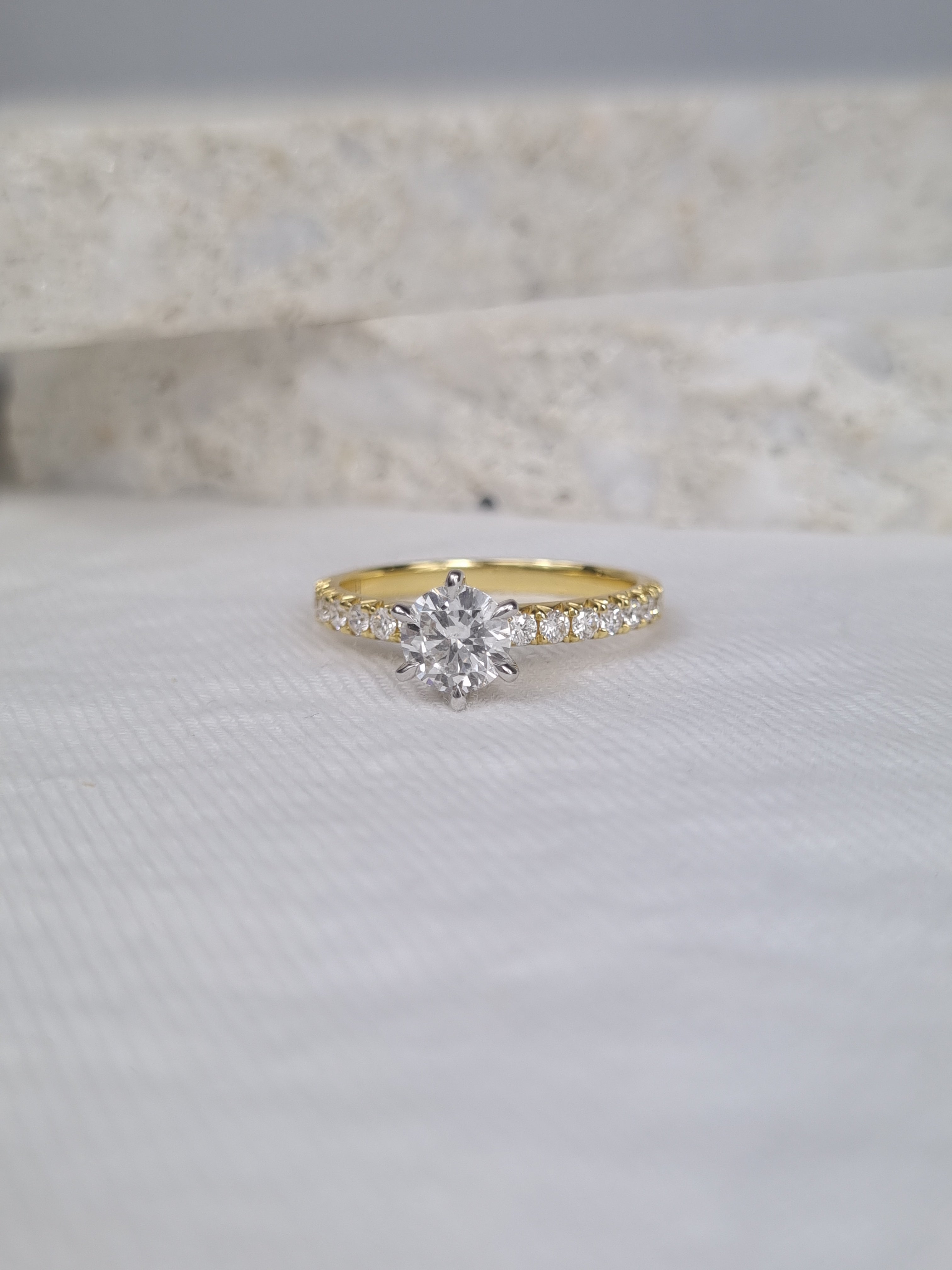 18ct Yellow and White Gold Round Brillant Cut Diamond Engagement Ring, 0.70 carat Centre