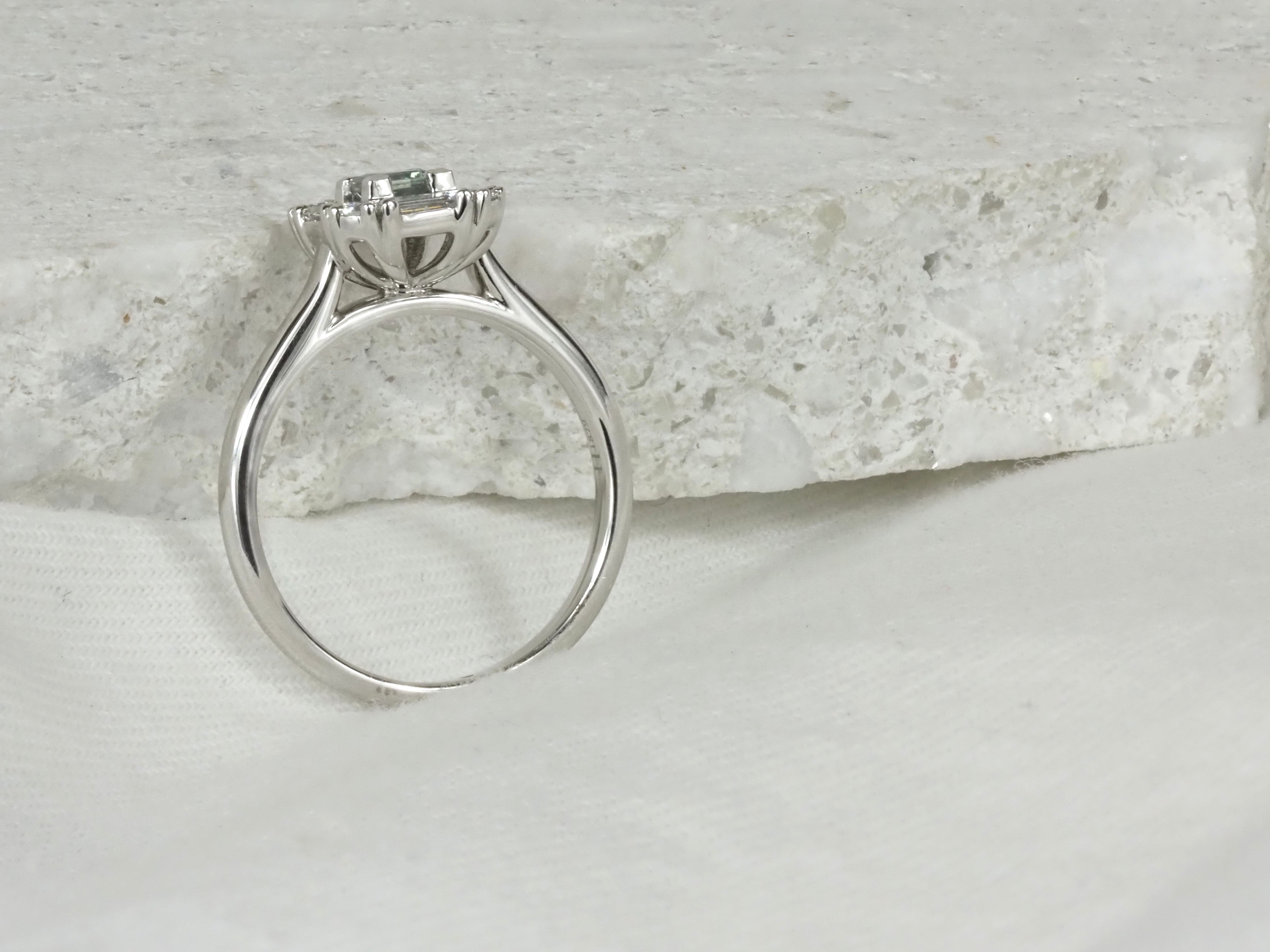 18ct White Gold Alexandrite and Diamond ring, 0.39ct centre