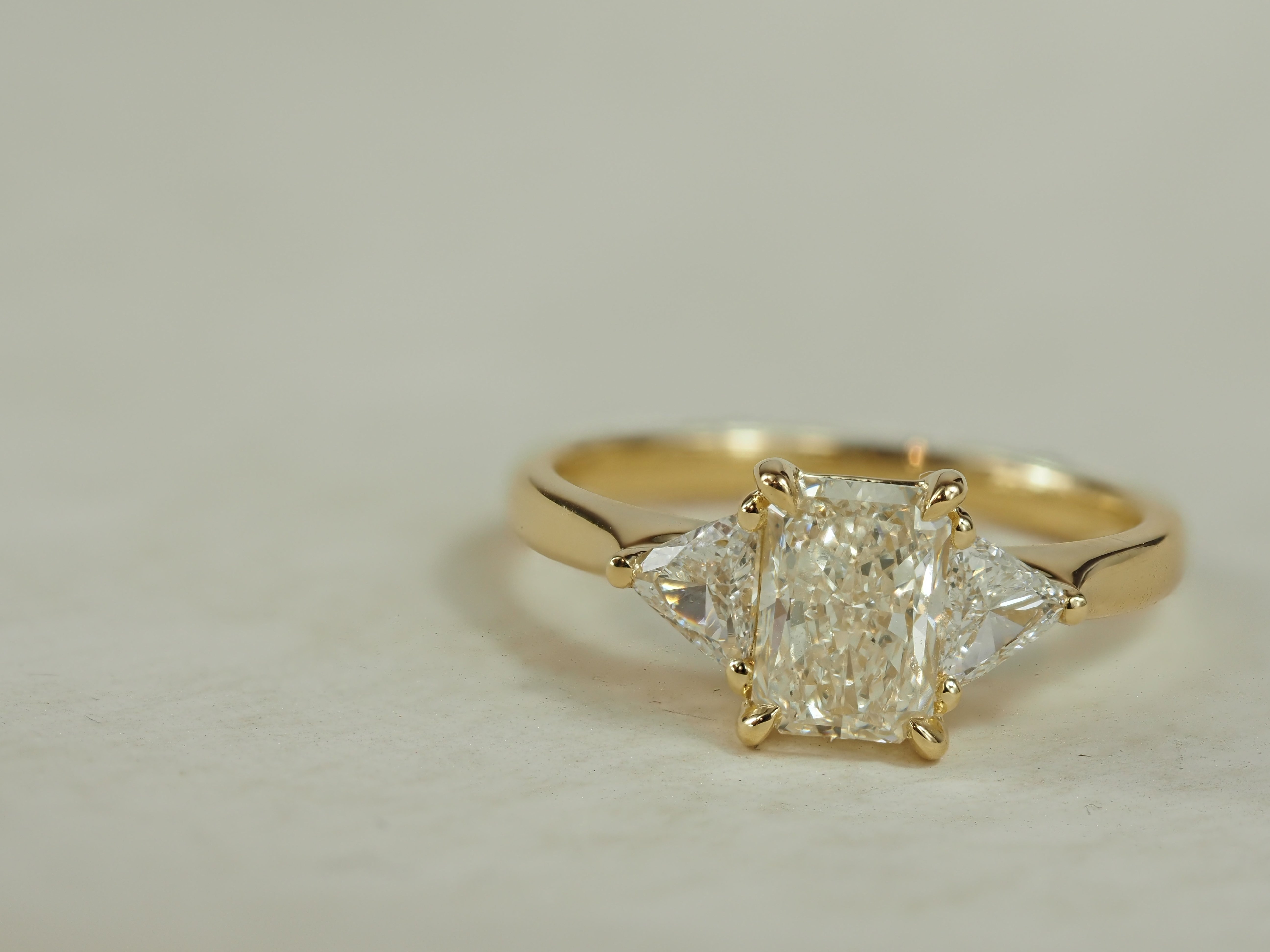 18ct Yellow Gold Natural Yellow Diamond Ring, 1.20ct Centre