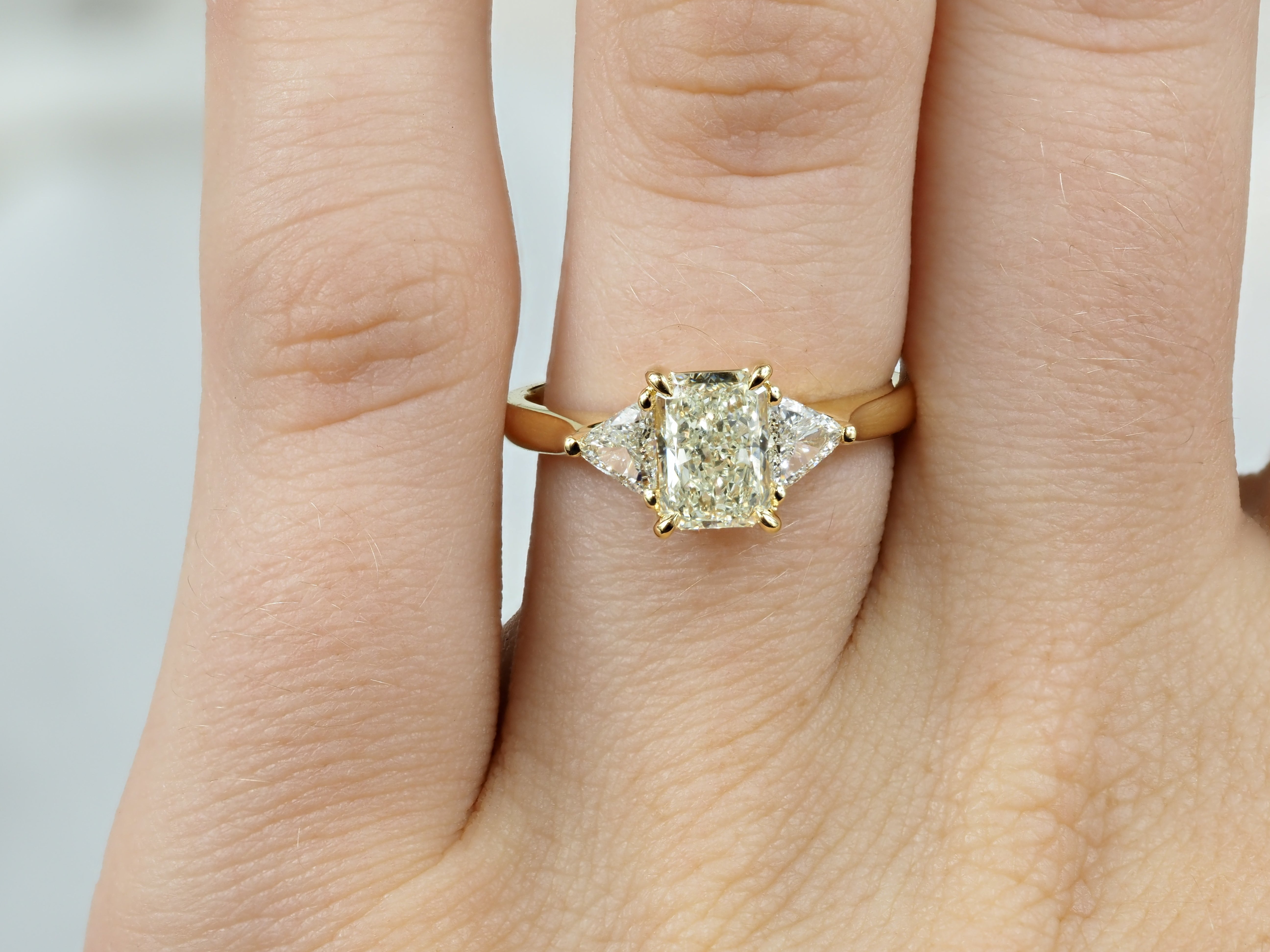 18ct Yellow Gold Natural Yellow Diamond Ring, 1.20ct Centre
