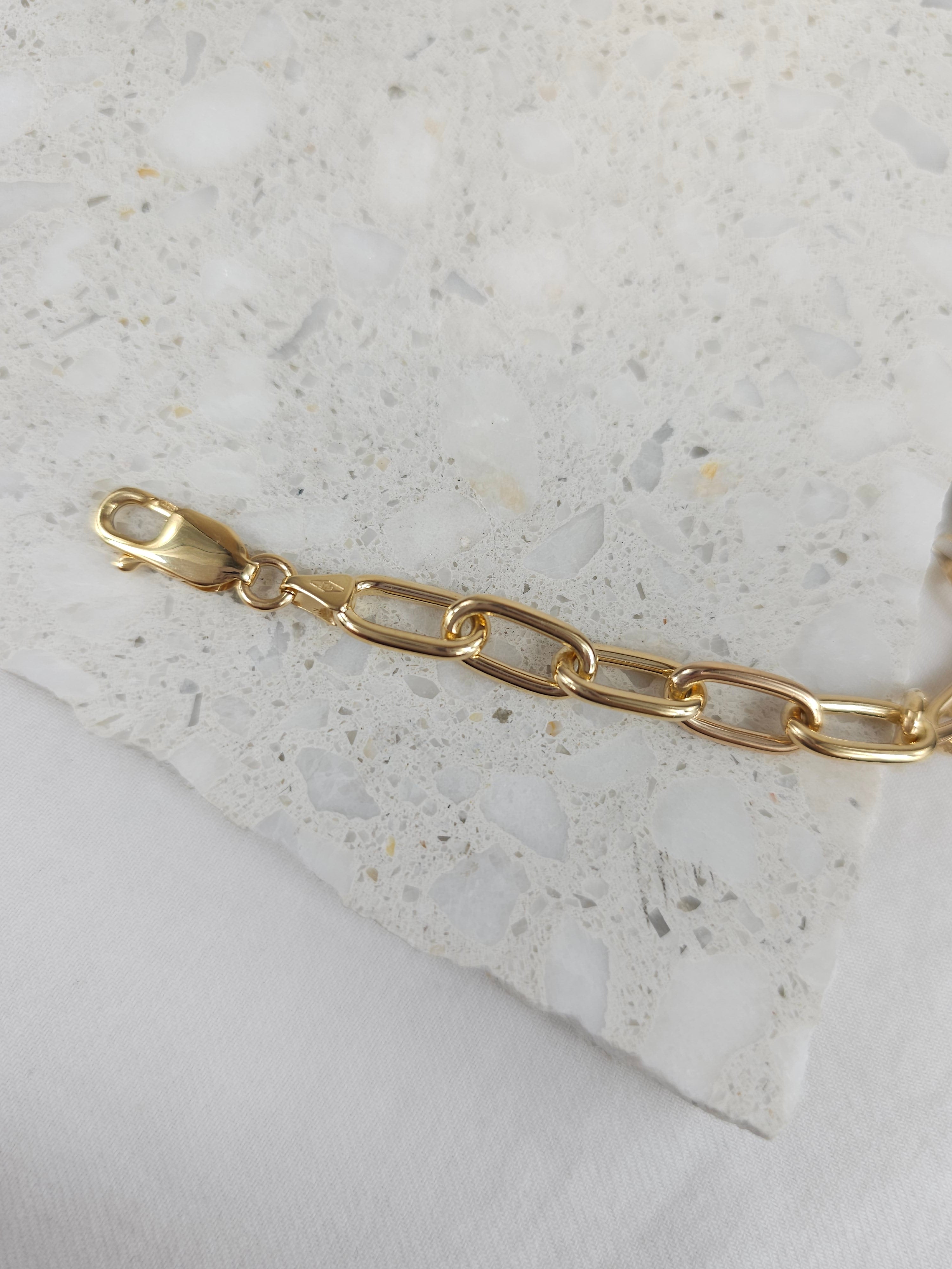 9ct Yellow Gold silver filled Oval cable bracelet, 19cm