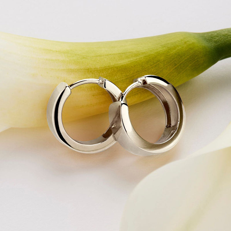 Najo Stella Huggie Earrings Silver