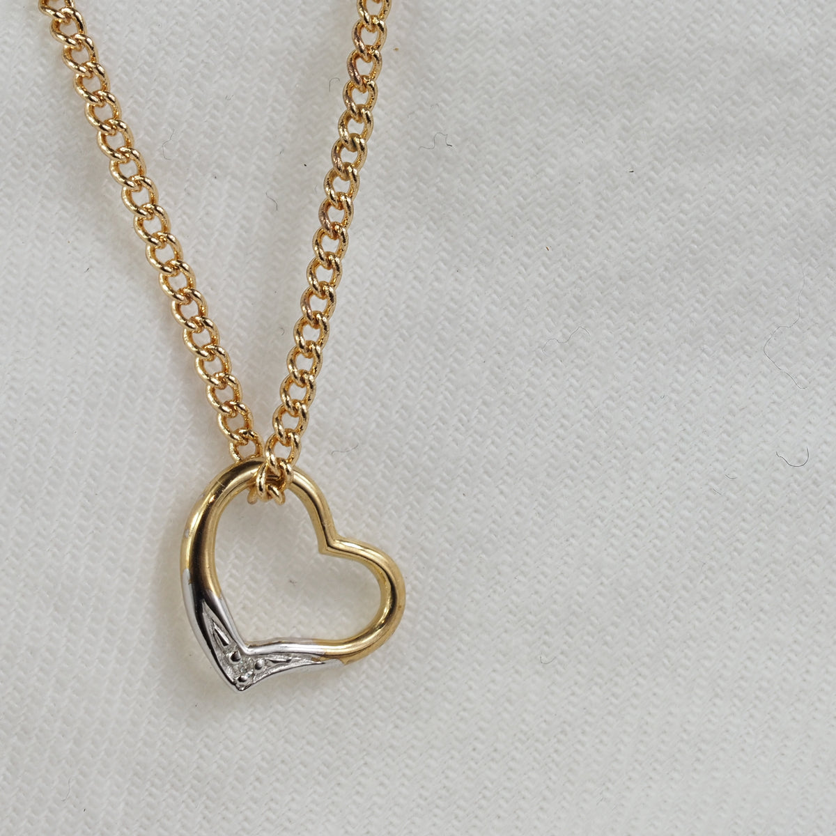 9ct Yellow Gold Diamond Heart Pendant