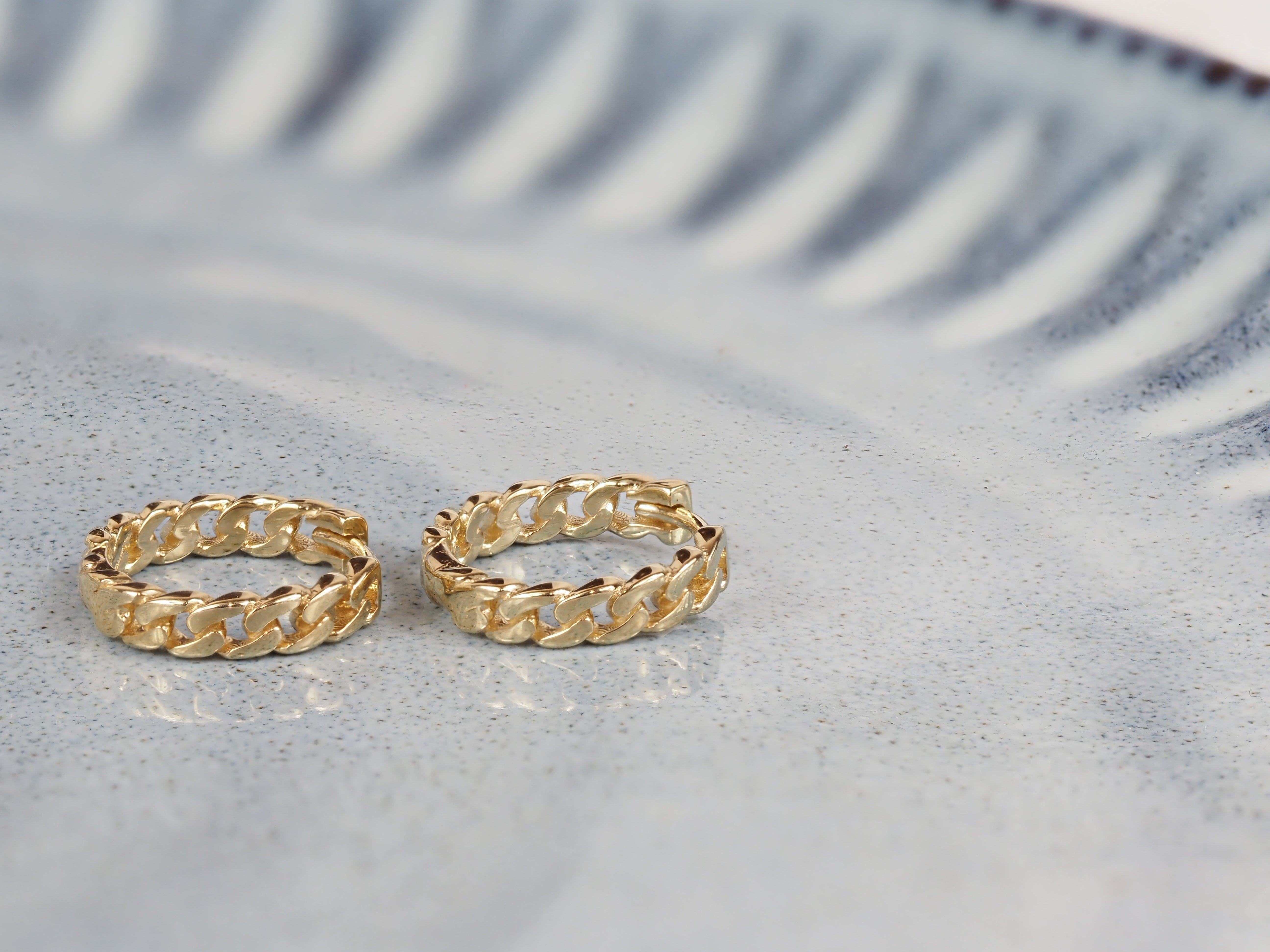 9ct Yellow Gold Curb Huggie Earrings