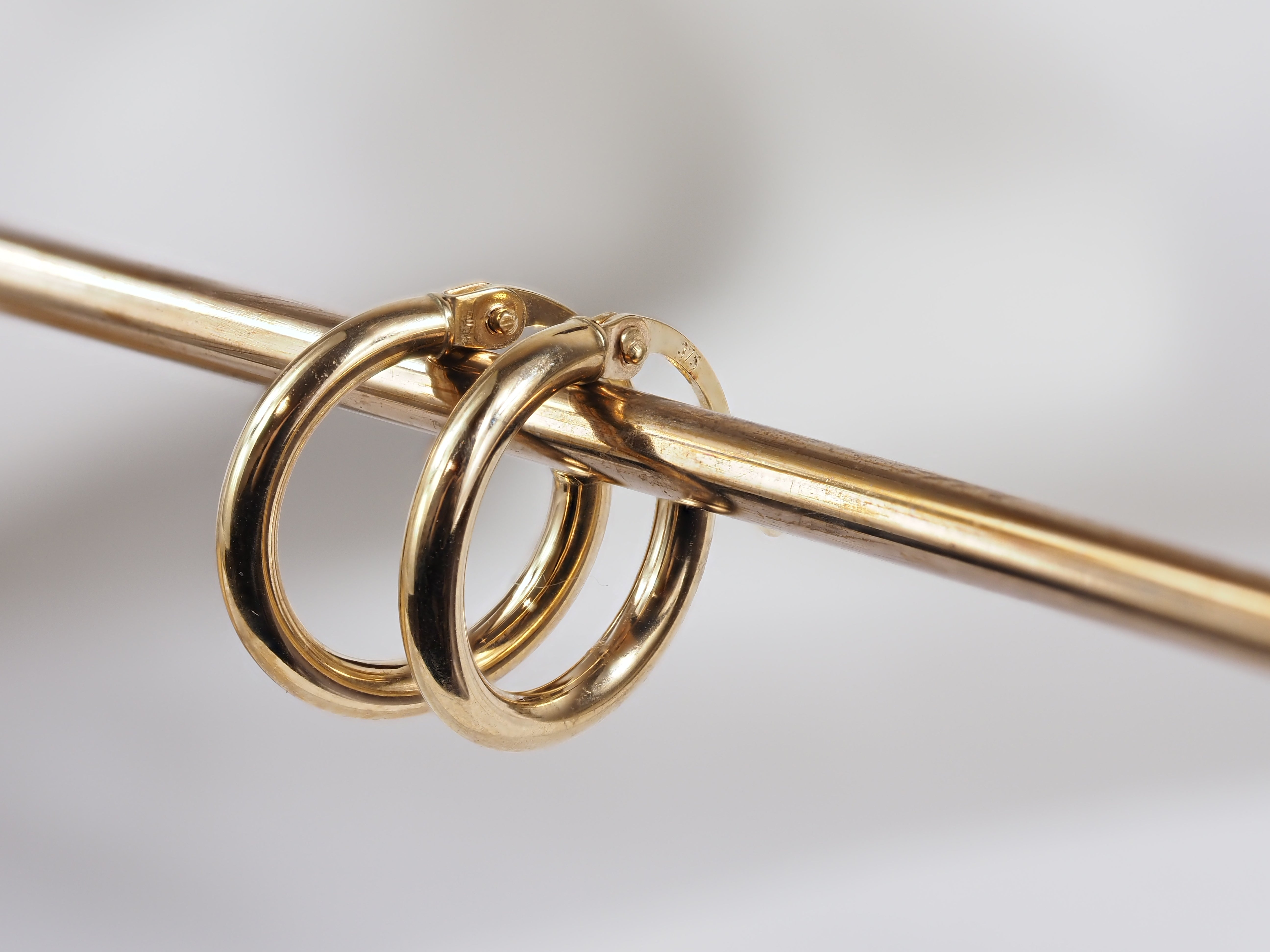 9ct Yellow Gold Hoop Earrings, 10mm