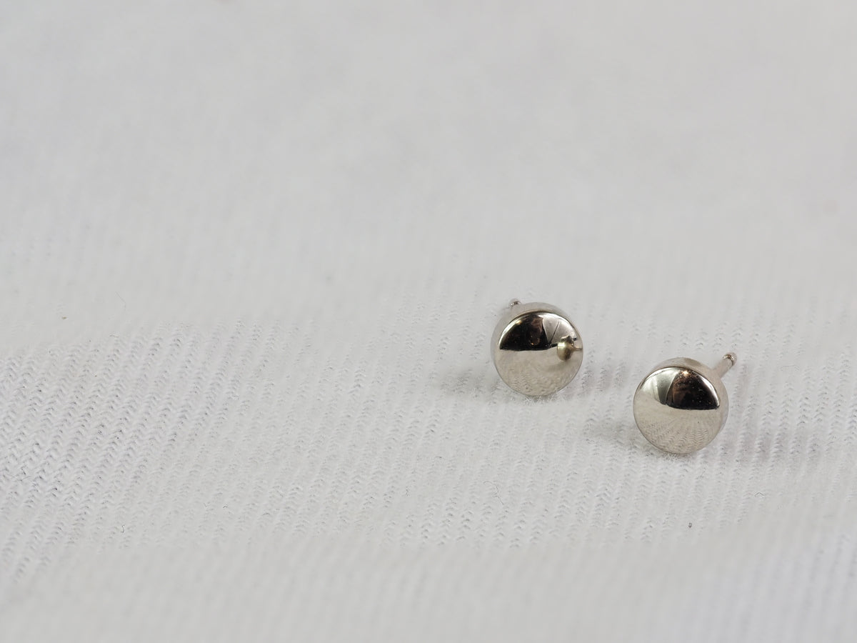 9ct White Gold Flat Round Stud Earrings
